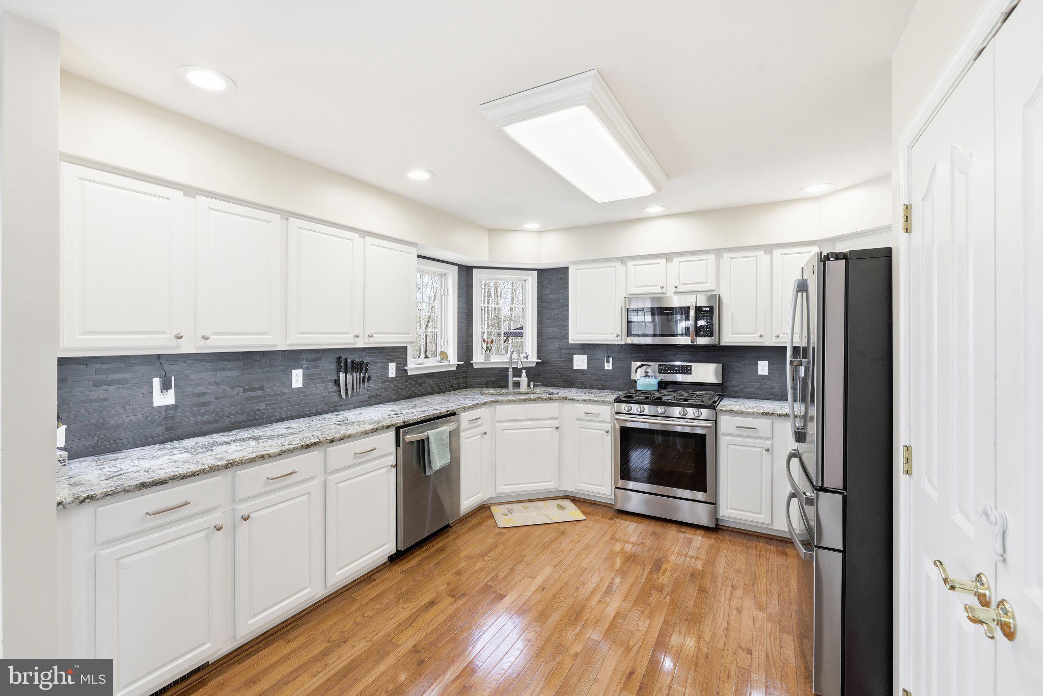 SEVEN TRAILS - Residential