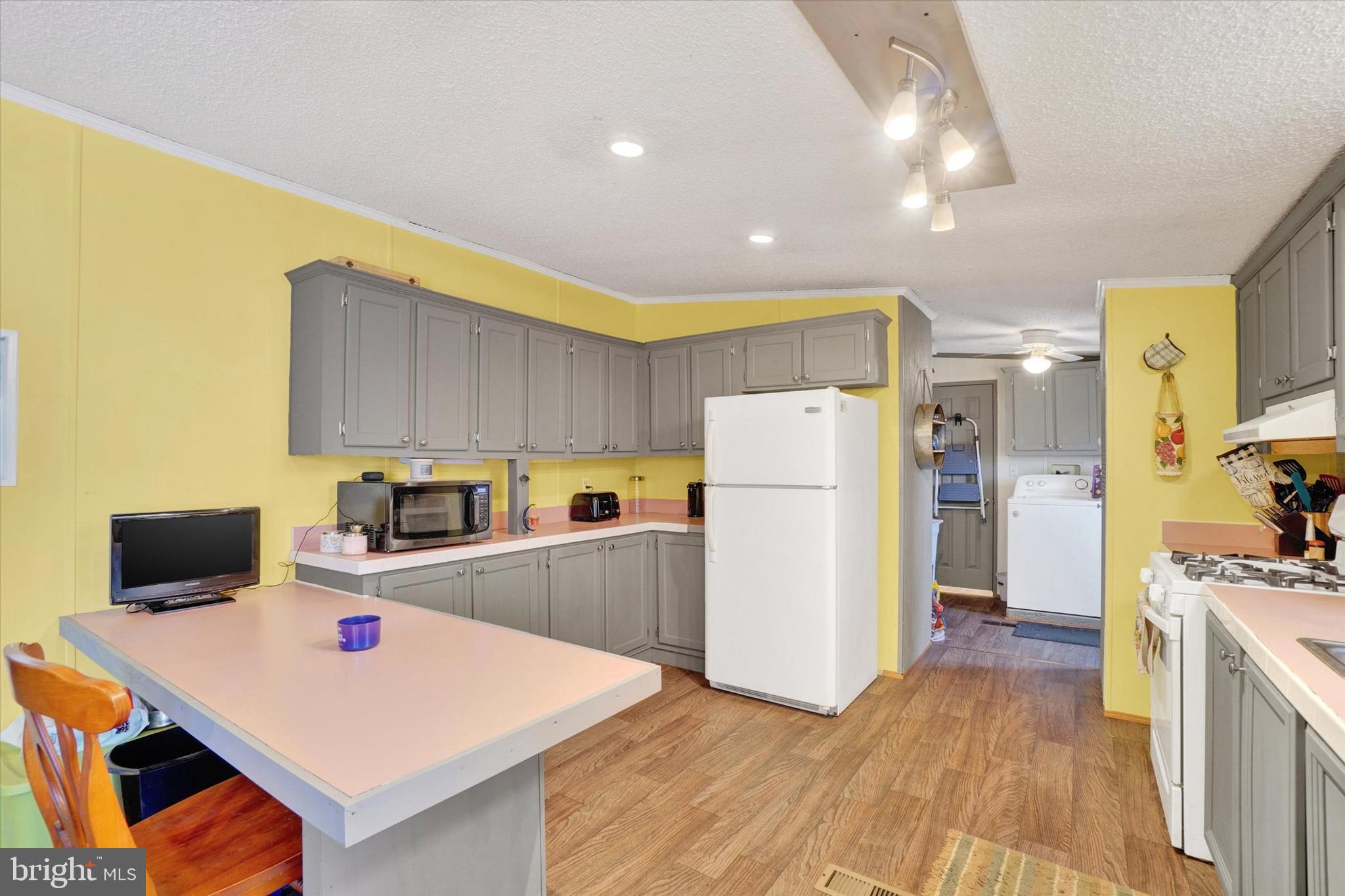 TALL OAK ESTATES - Residential