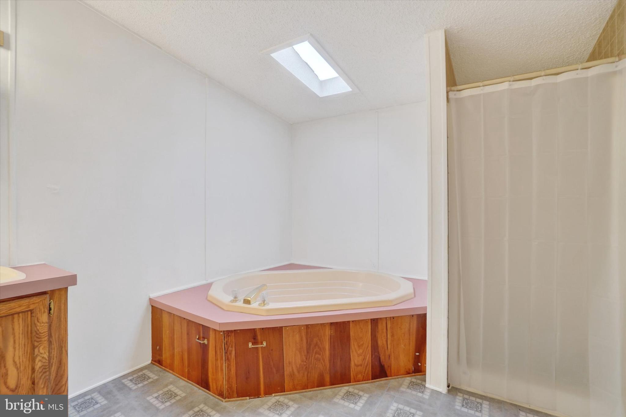 TALL OAK ESTATES - Residential