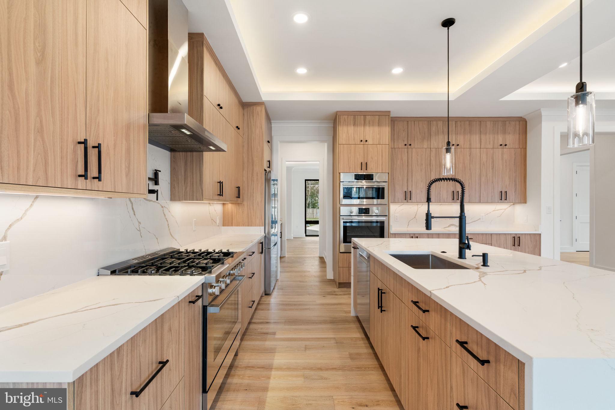 VIENNA WOODS - Residential