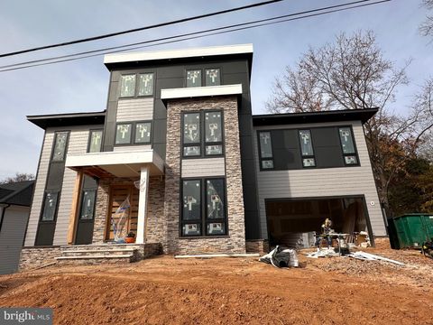 505 ADELMAN CIRCLE SW VIENNA VA 22180