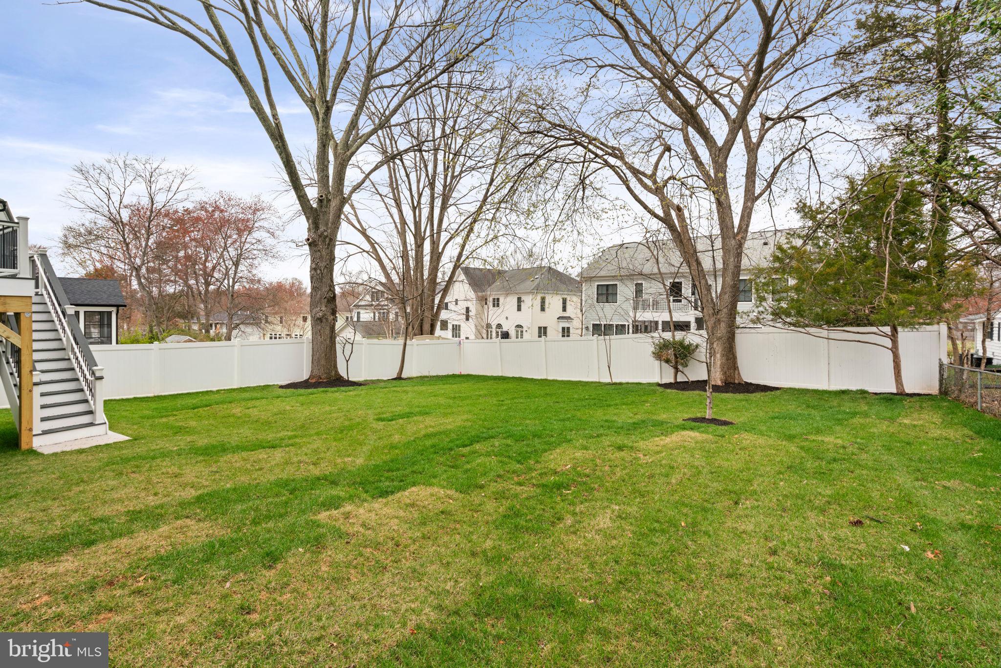 VIENNA WOODS - Residential