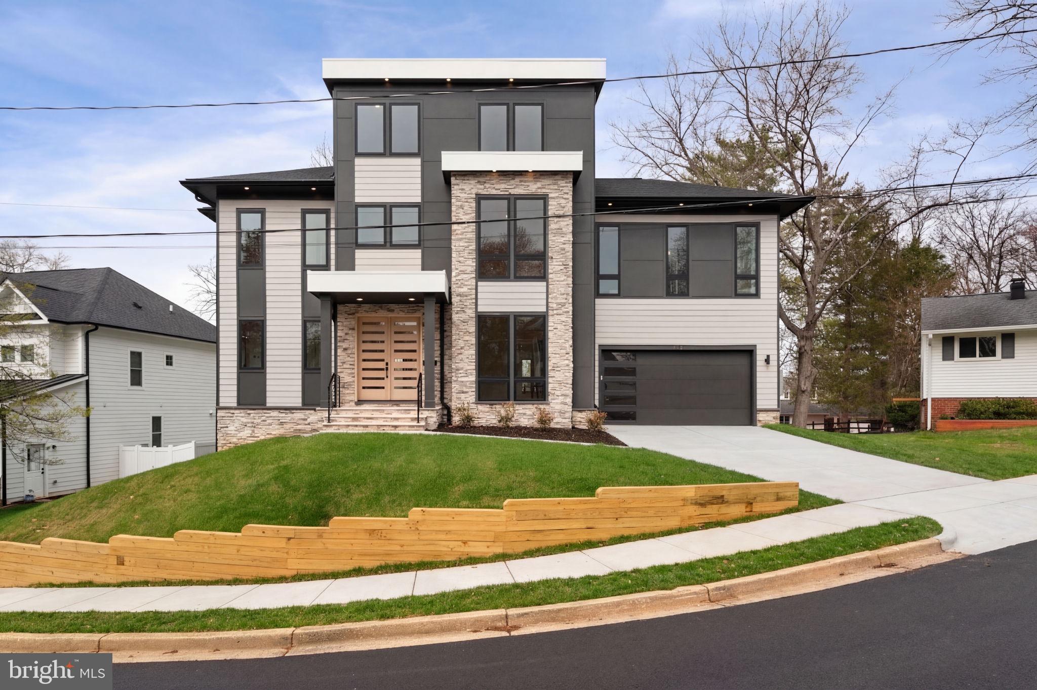 VIENNA WOODS - Residential