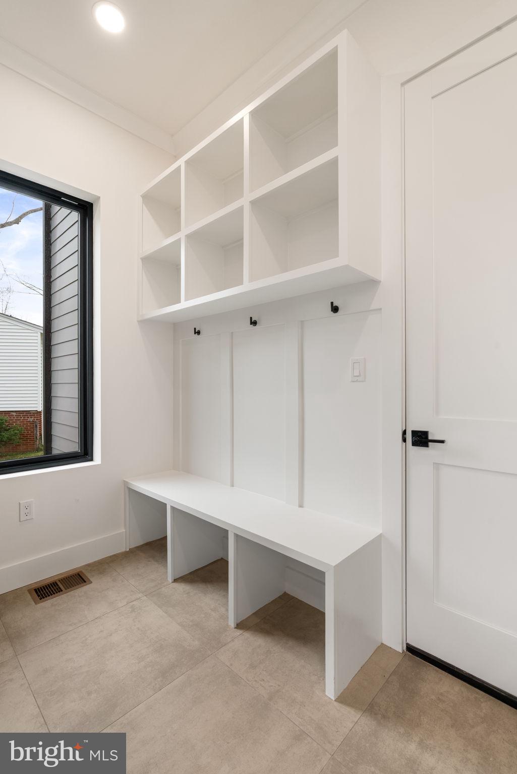 VIENNA WOODS - Residential