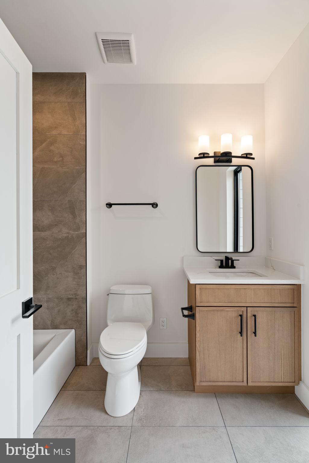 VIENNA WOODS - Residential