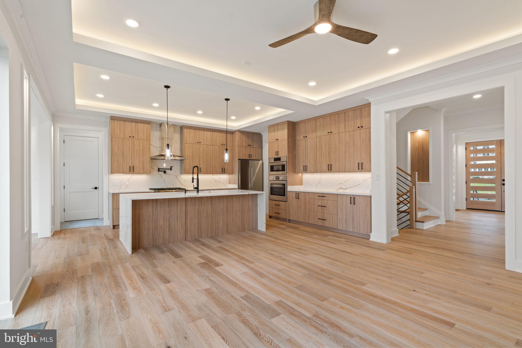 VIENNA WOODS - Residential