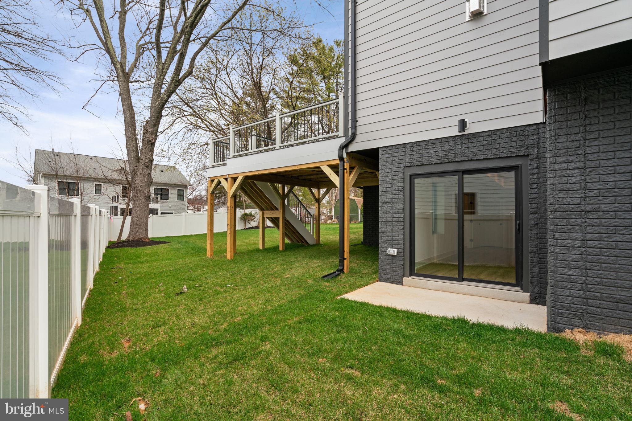 VIENNA WOODS - Residential