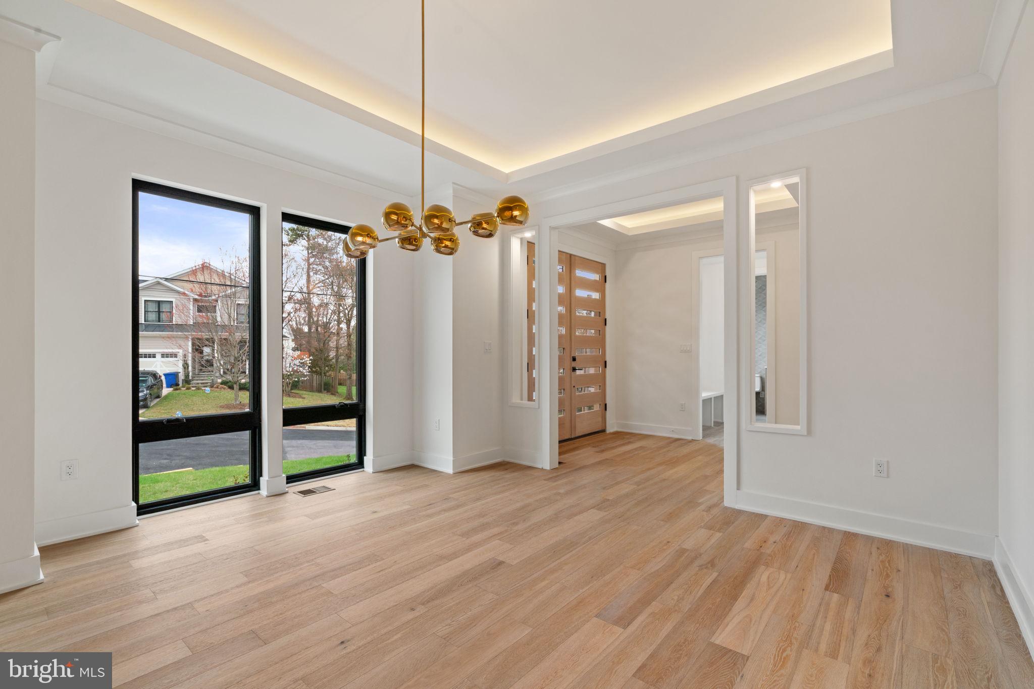 VIENNA WOODS - Residential