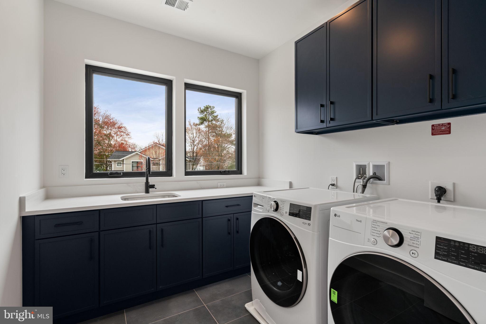 VIENNA WOODS - Residential