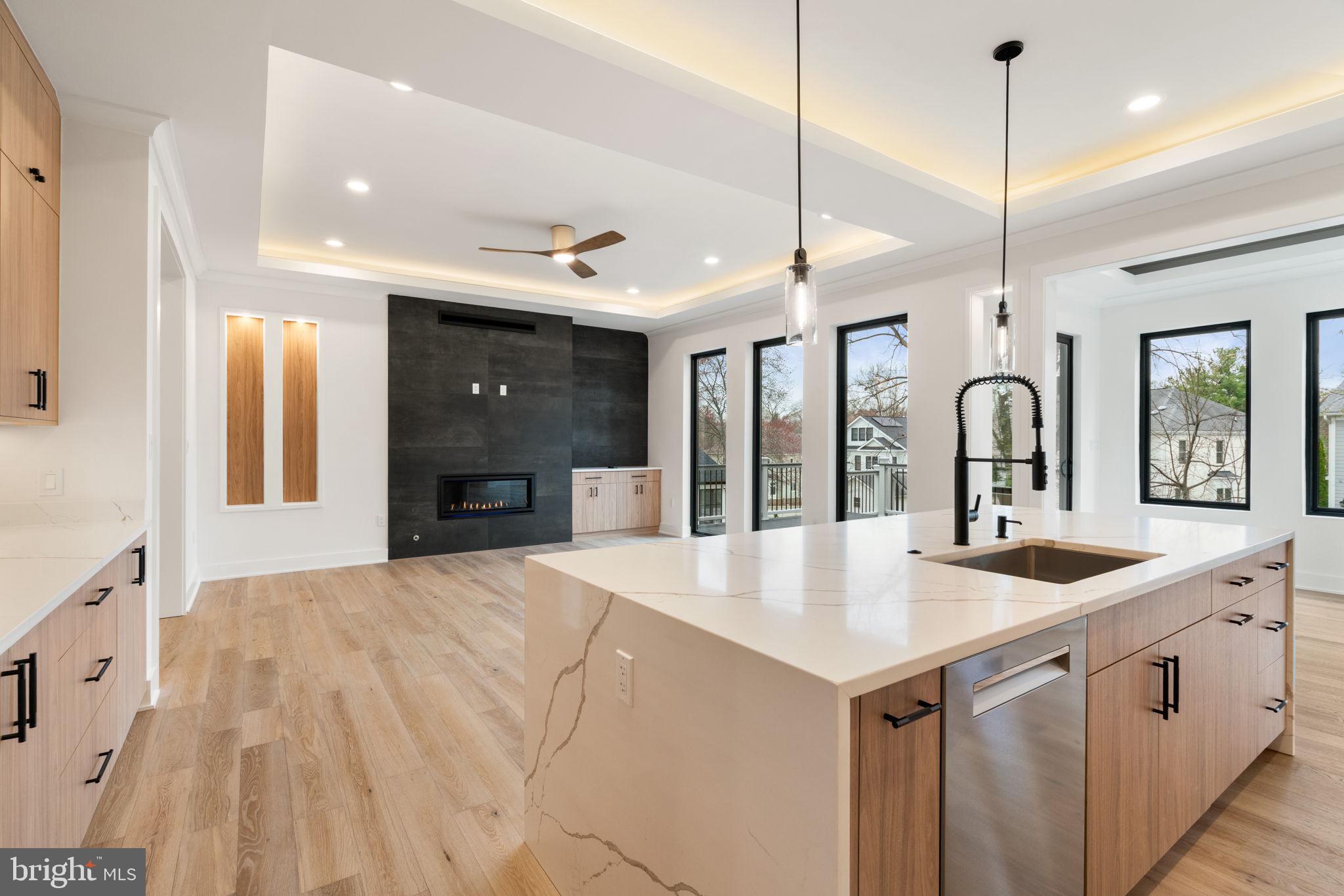 VIENNA WOODS - Residential