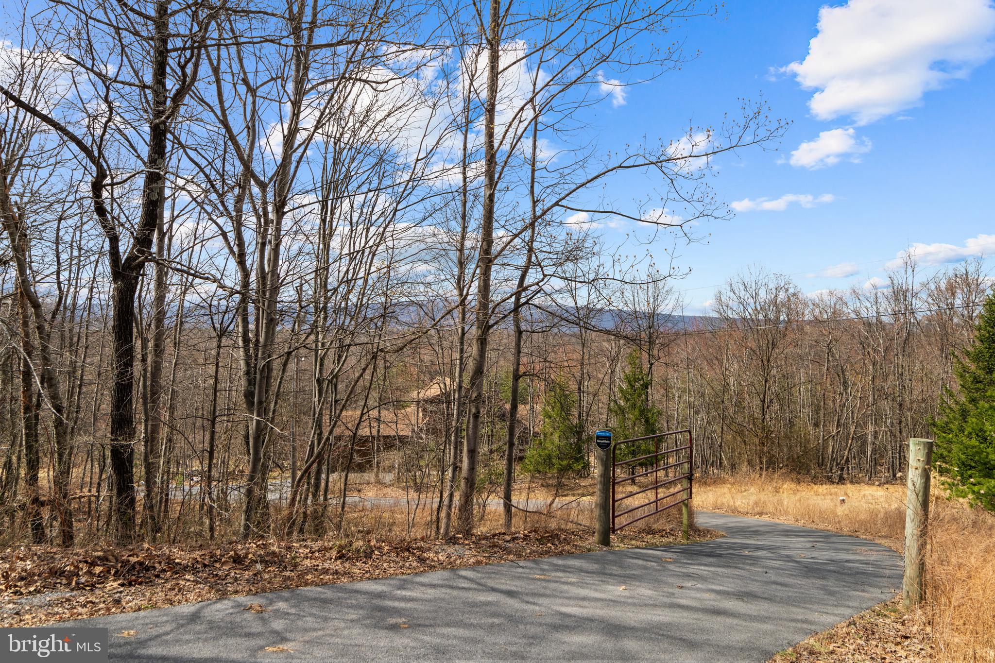 ROUND TOP ESTATES - Residential