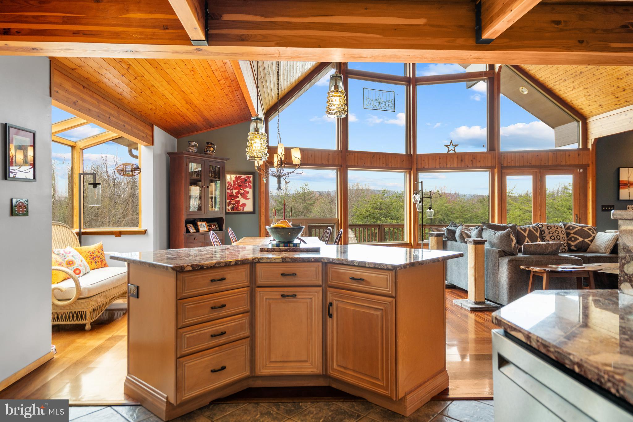 ROUND TOP ESTATES - Residential