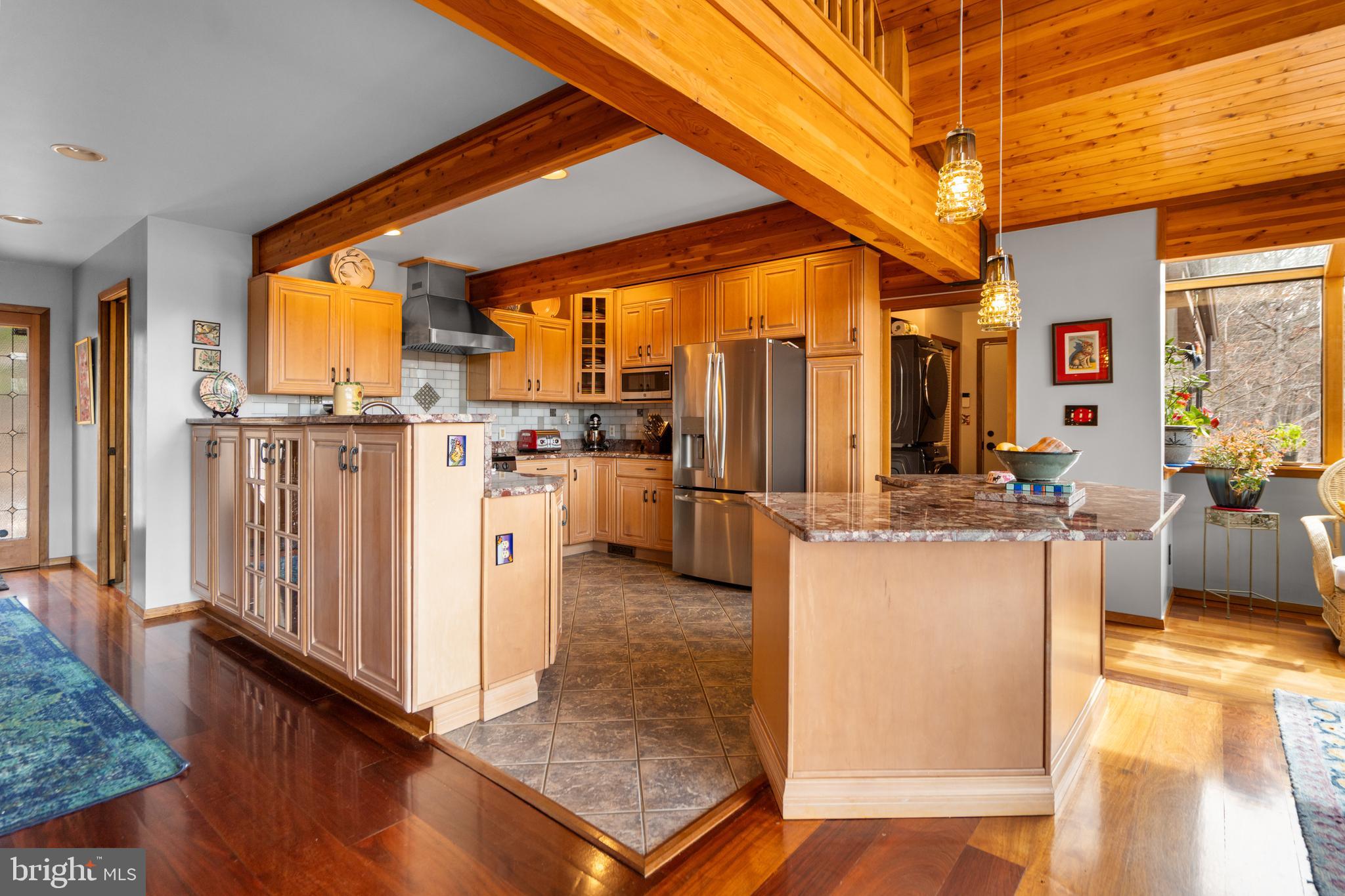 ROUND TOP ESTATES - Residential