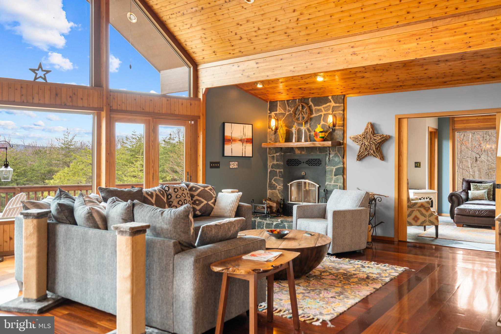 ROUND TOP ESTATES - Residential