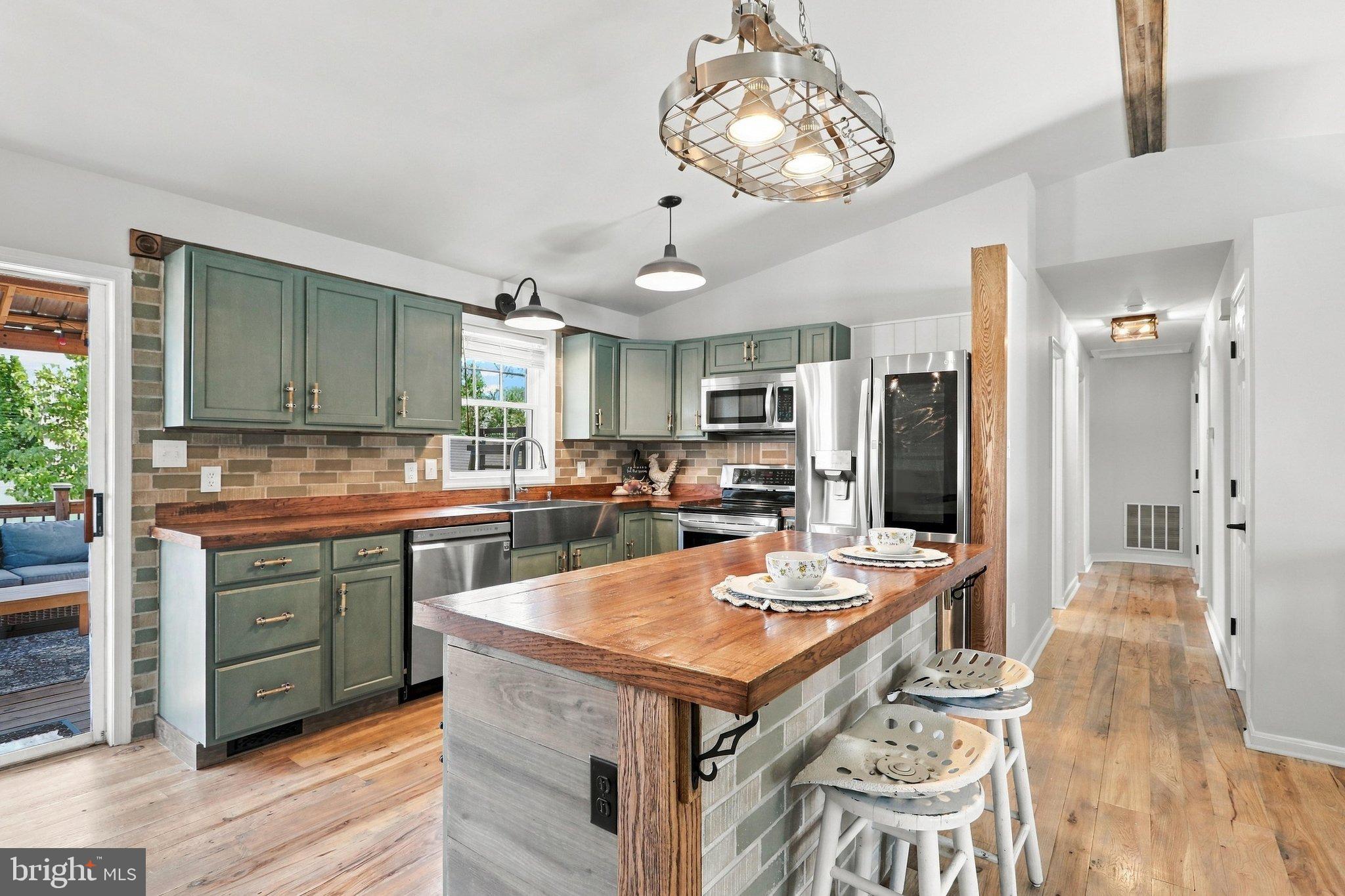 13941 GREEN MOUNTAIN DRIVE