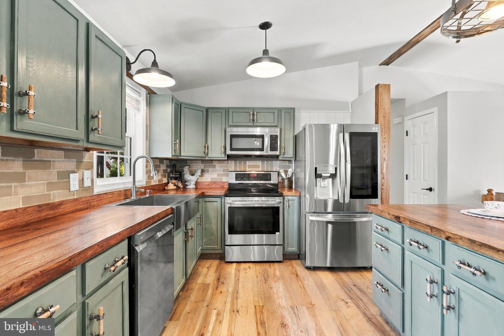 13941 GREEN MOUNTAIN DRIVE