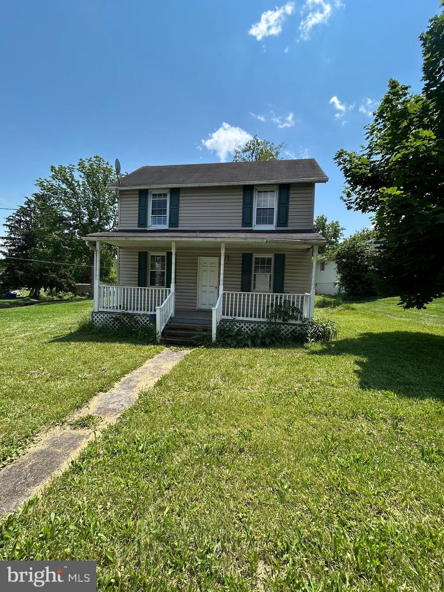 Investors and handyman special! This home is down to the studs and ready to be renovated. Located on a nice lot in Libertytown with a large backyard. Home previously had 2 bedrooms and 2 bathrooms.
Bring your imagination and design ideas.