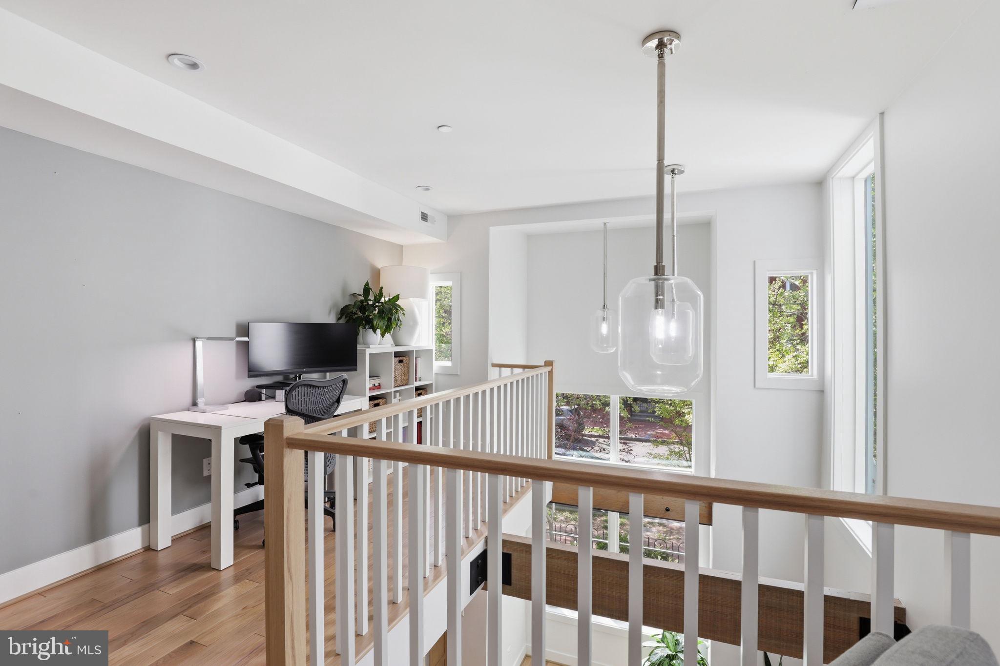 LOGAN CIRCLE - Residential