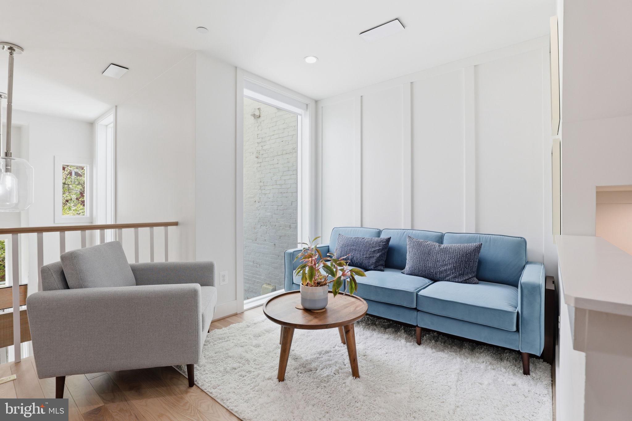 LOGAN CIRCLE - Residential