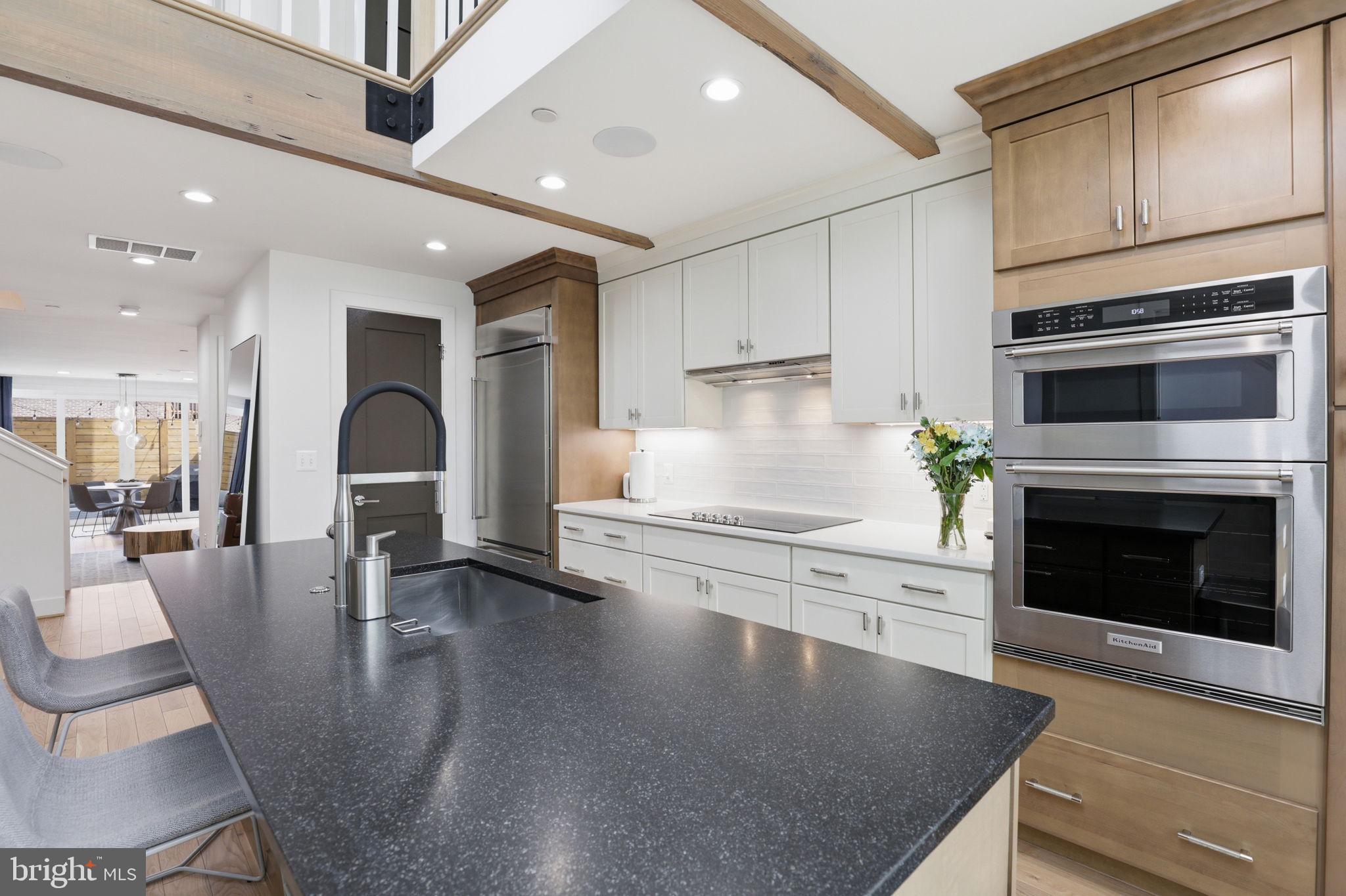 LOGAN CIRCLE - Residential