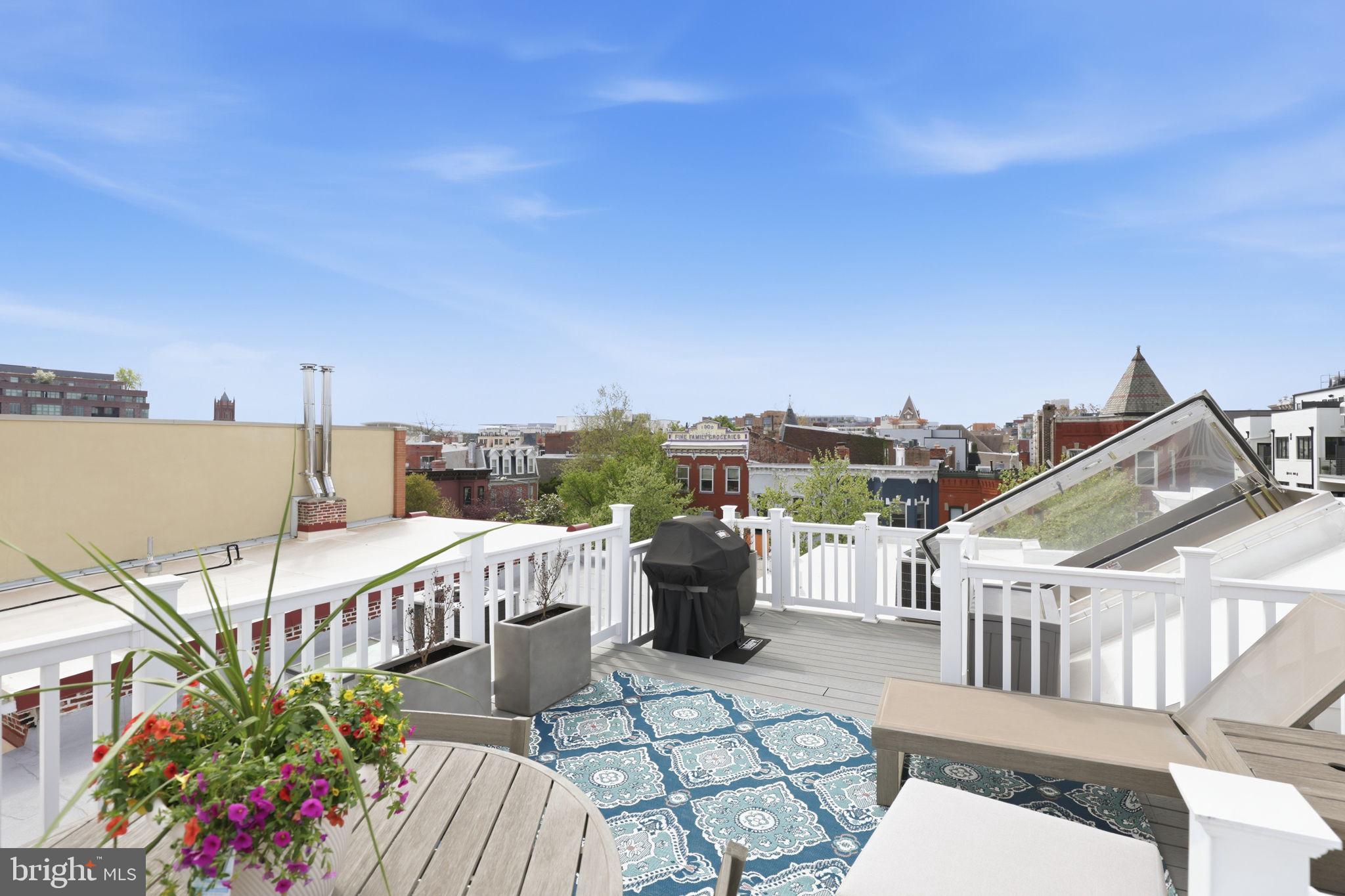 LOGAN CIRCLE - Residential