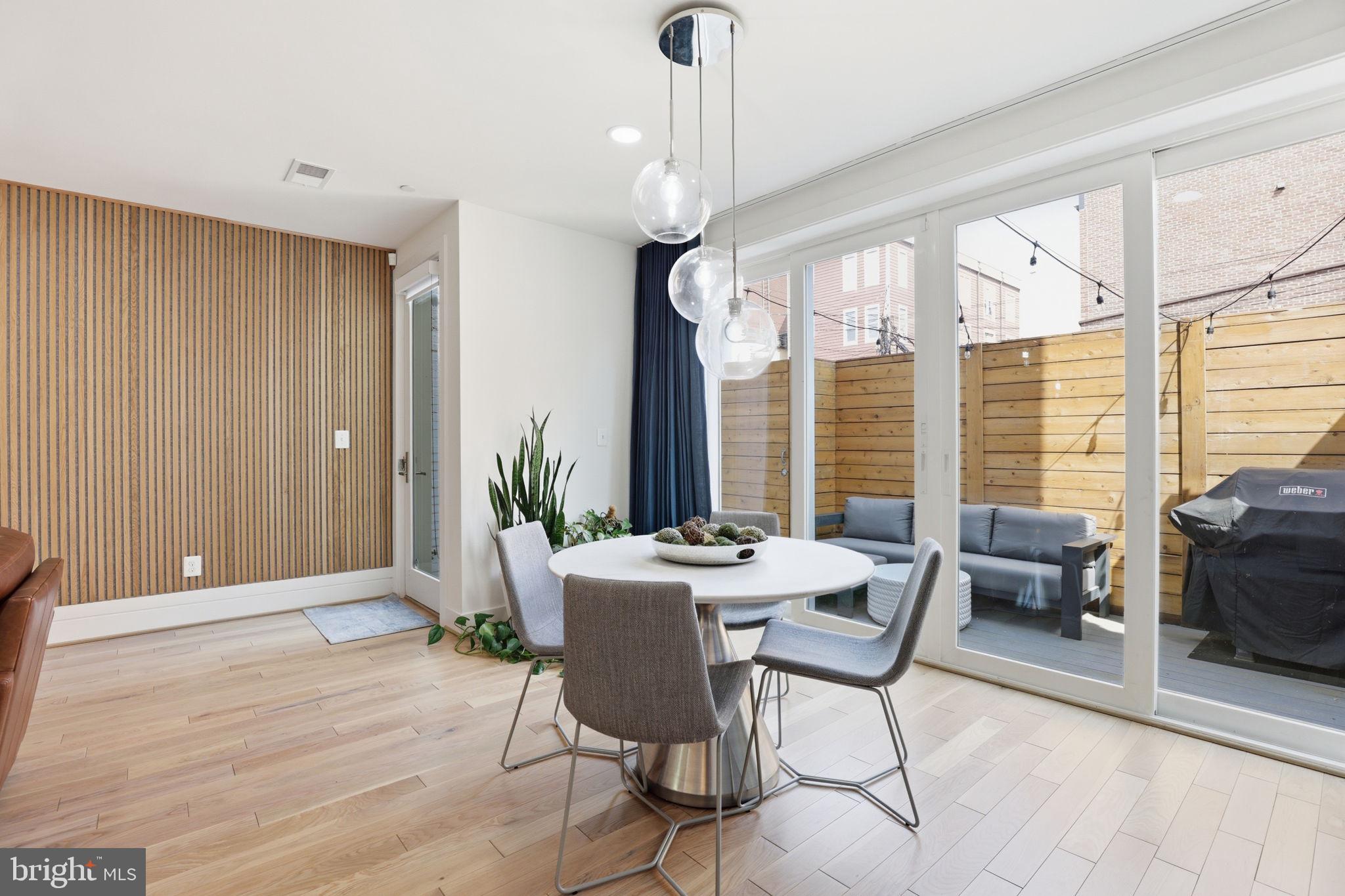 LOGAN CIRCLE - Residential
