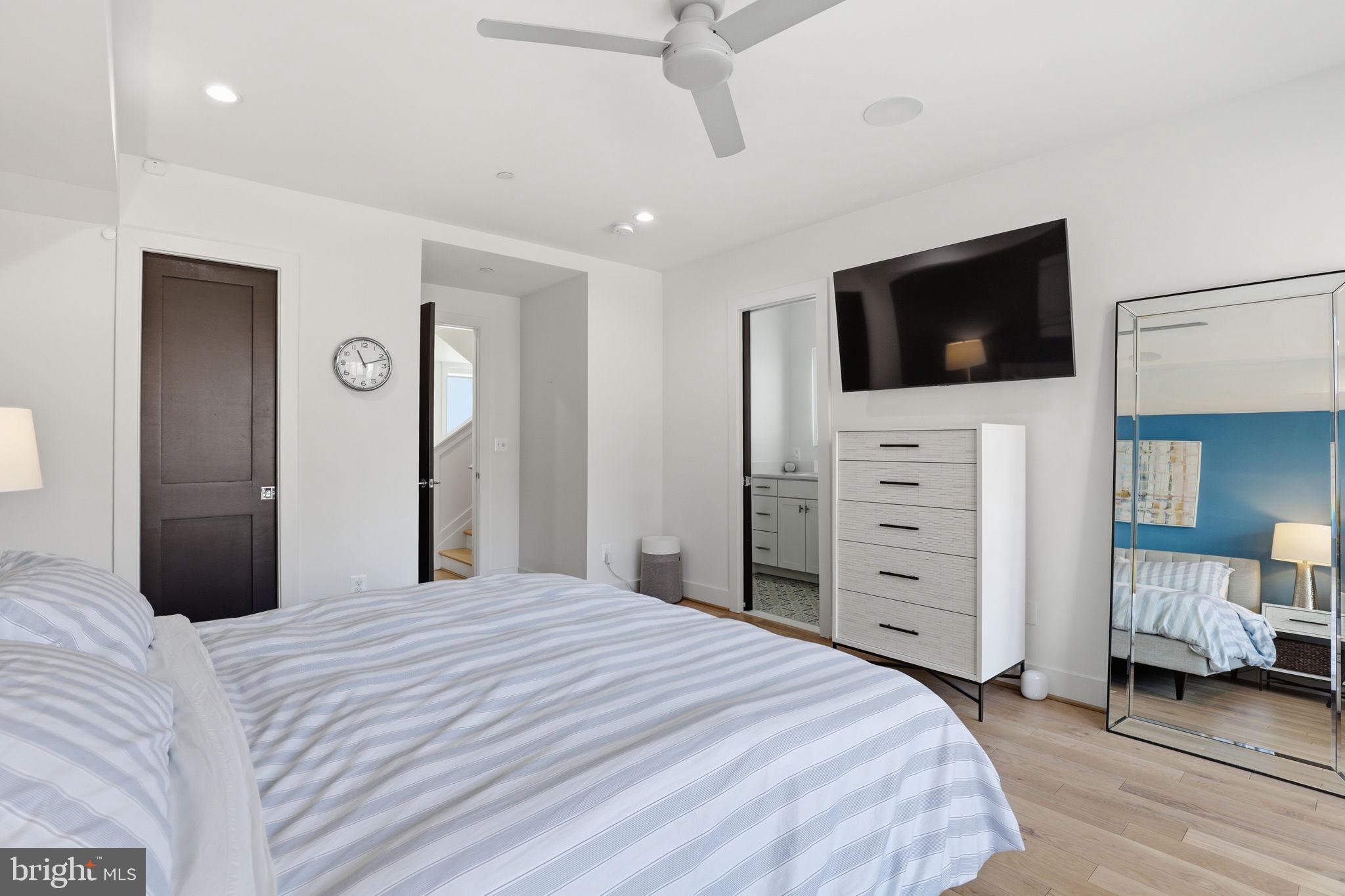 LOGAN CIRCLE - Residential