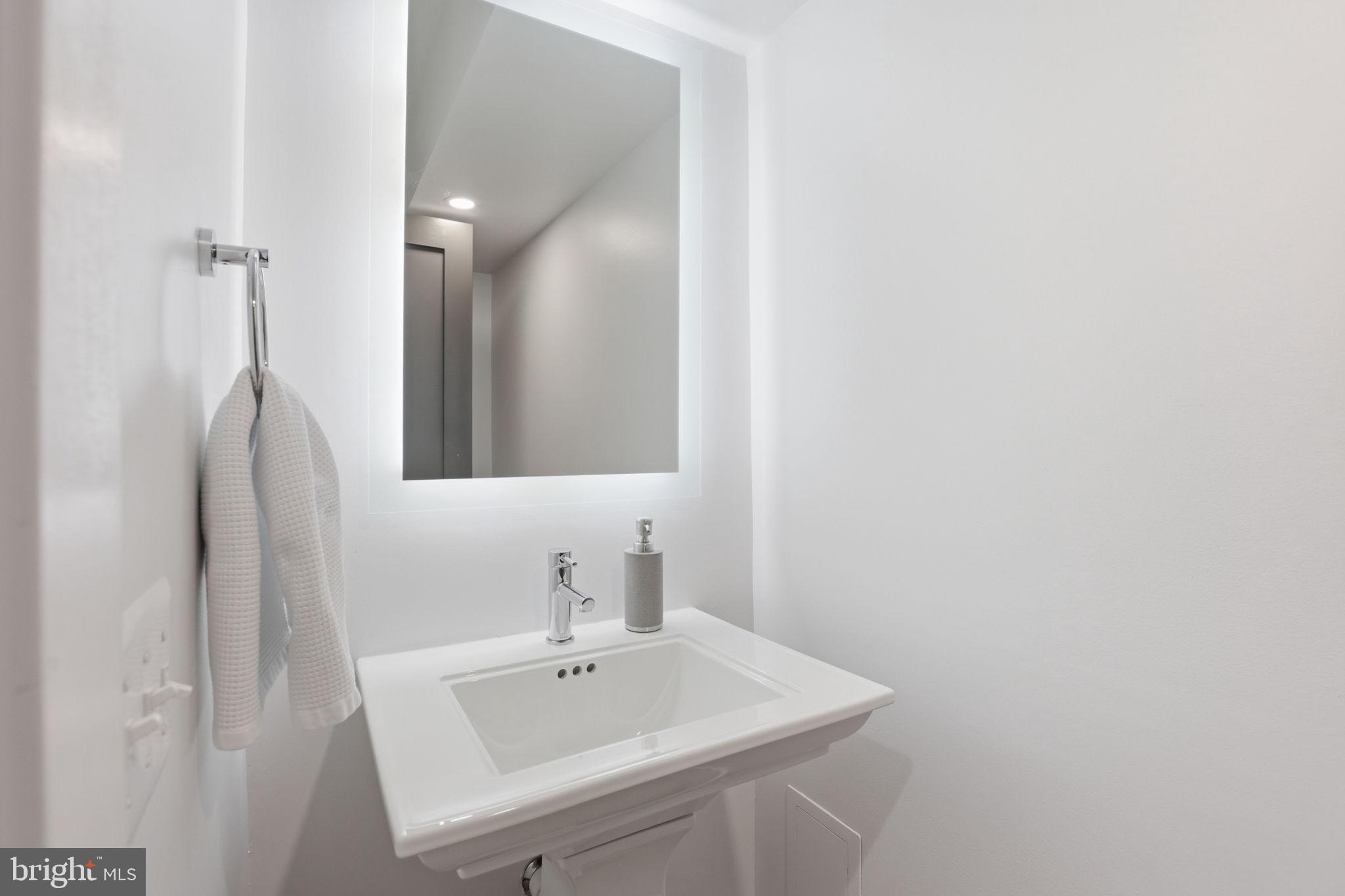 LOGAN CIRCLE - Residential