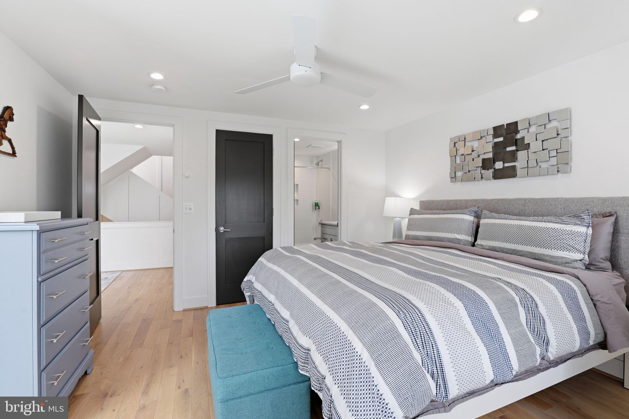LOGAN CIRCLE - Residential