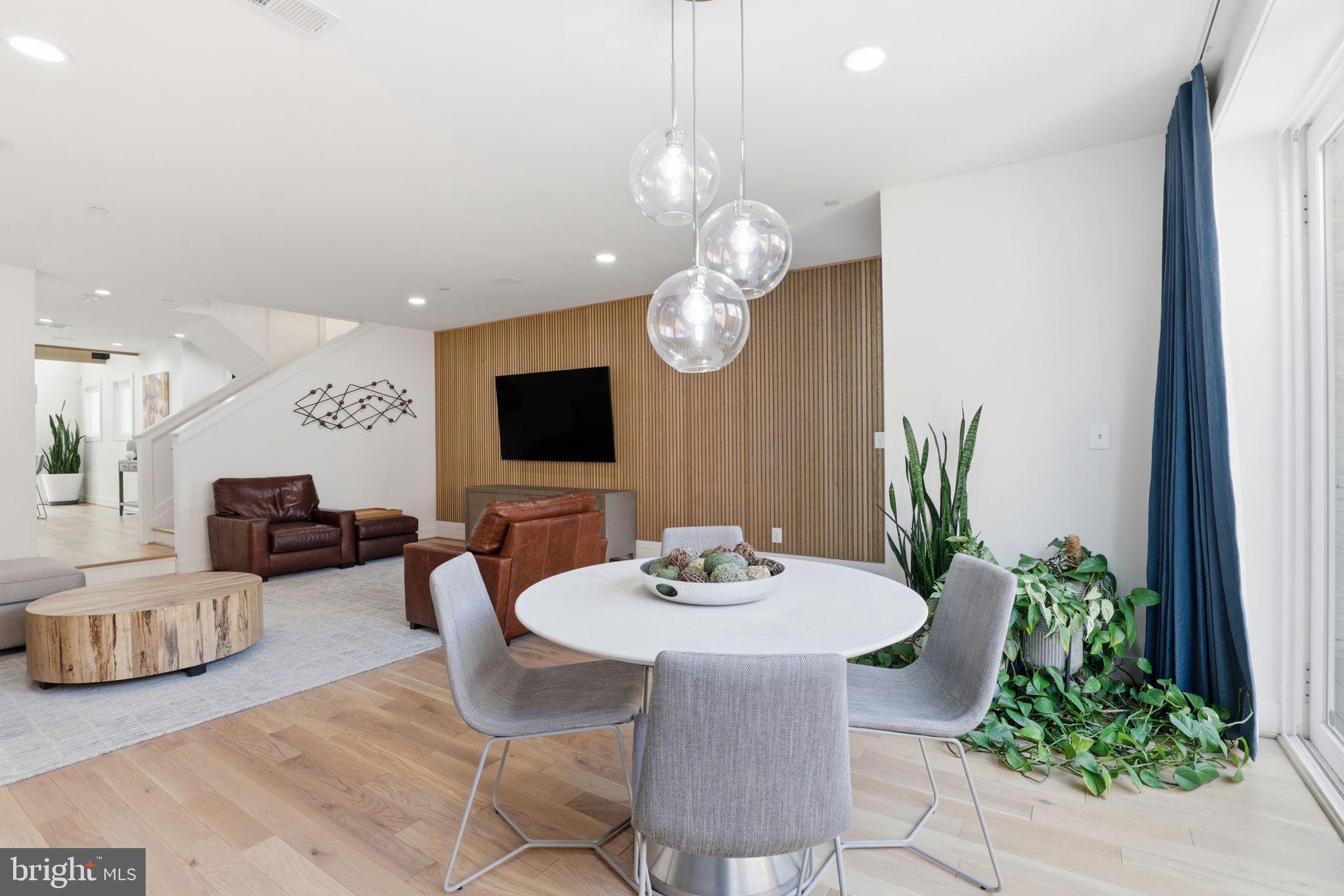 LOGAN CIRCLE - Residential