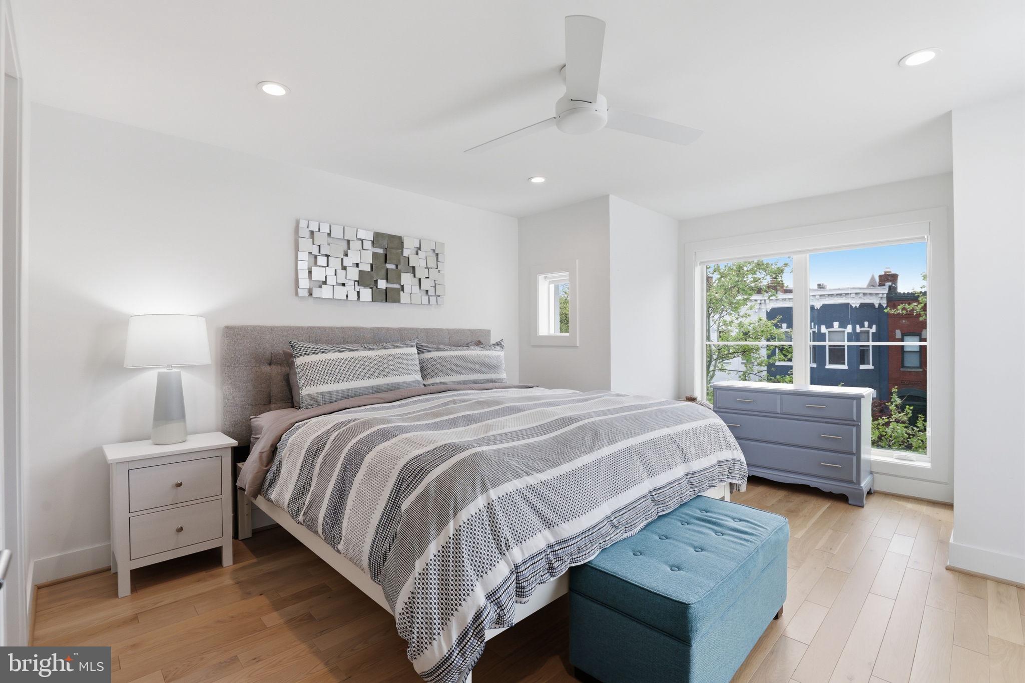 LOGAN CIRCLE - Residential