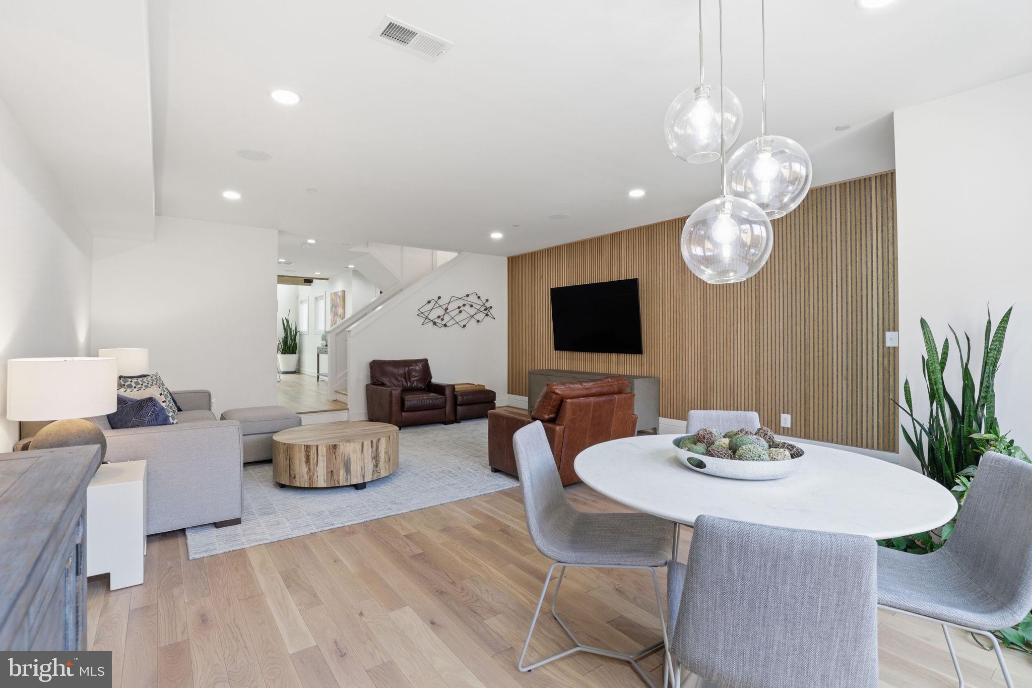 LOGAN CIRCLE - Residential