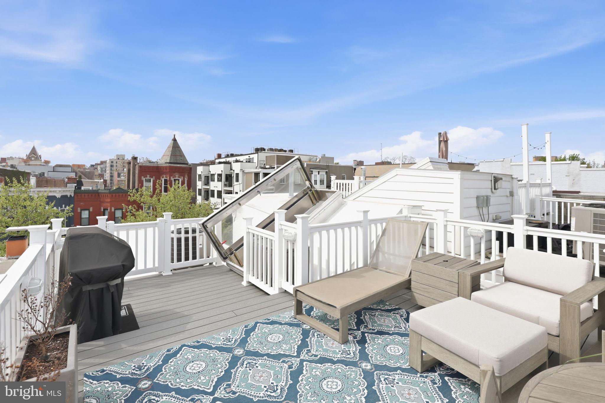LOGAN CIRCLE - Residential