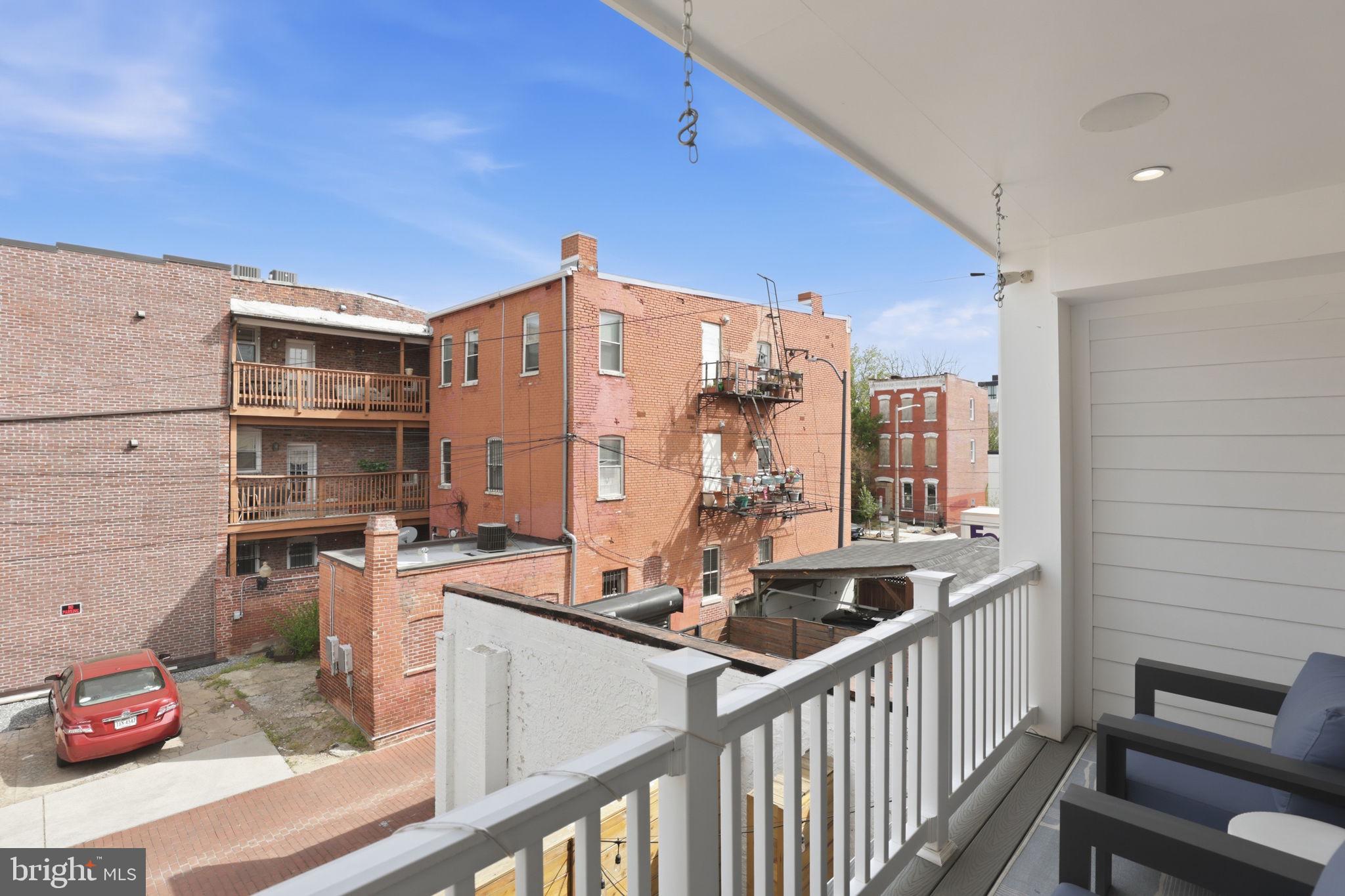 LOGAN CIRCLE - Residential