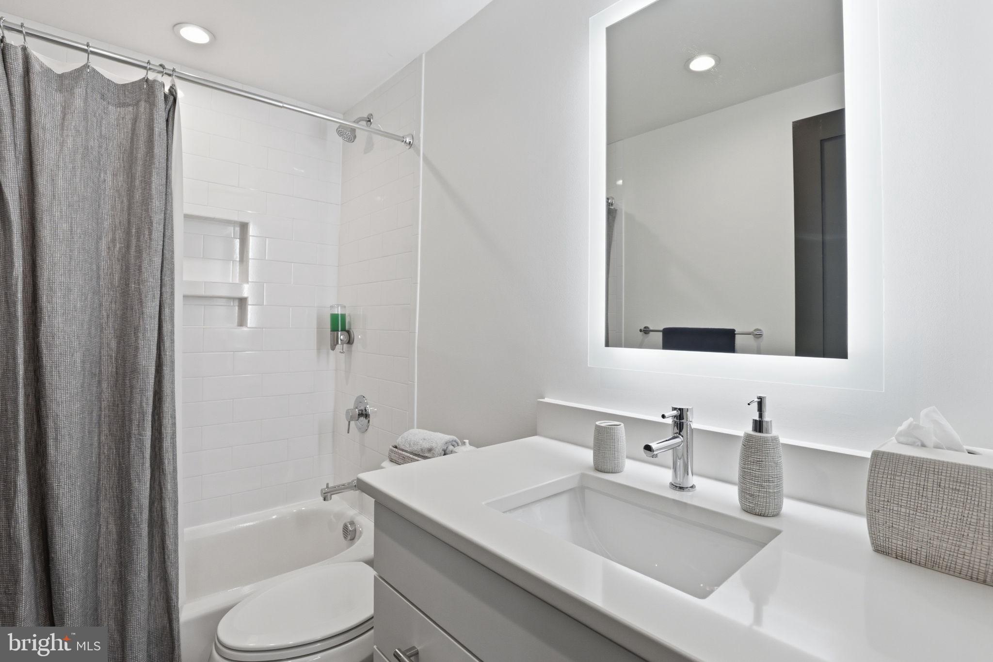 LOGAN CIRCLE - Residential