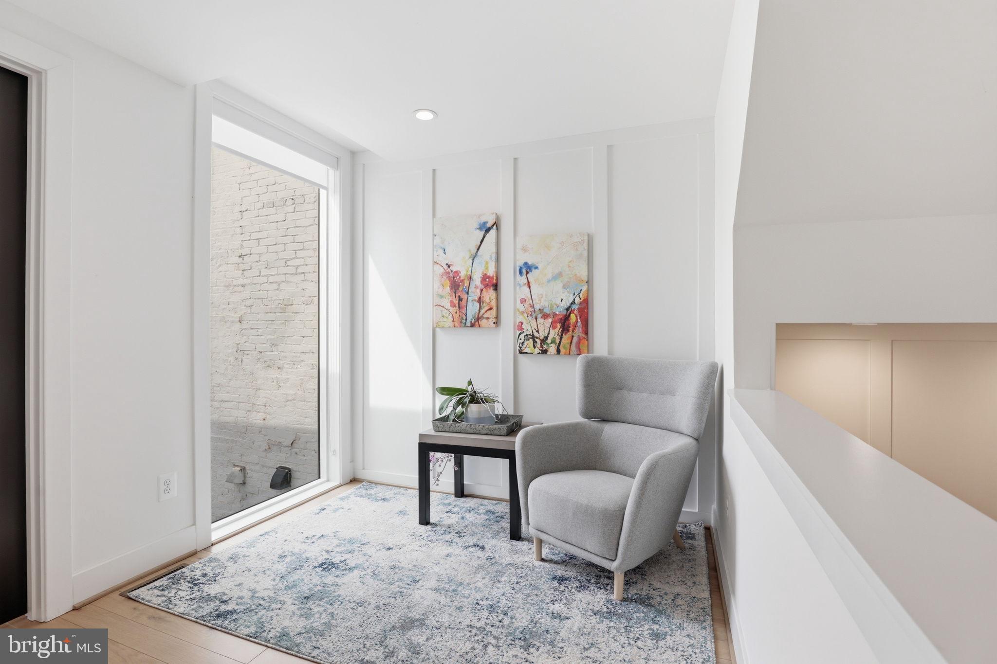 LOGAN CIRCLE - Residential