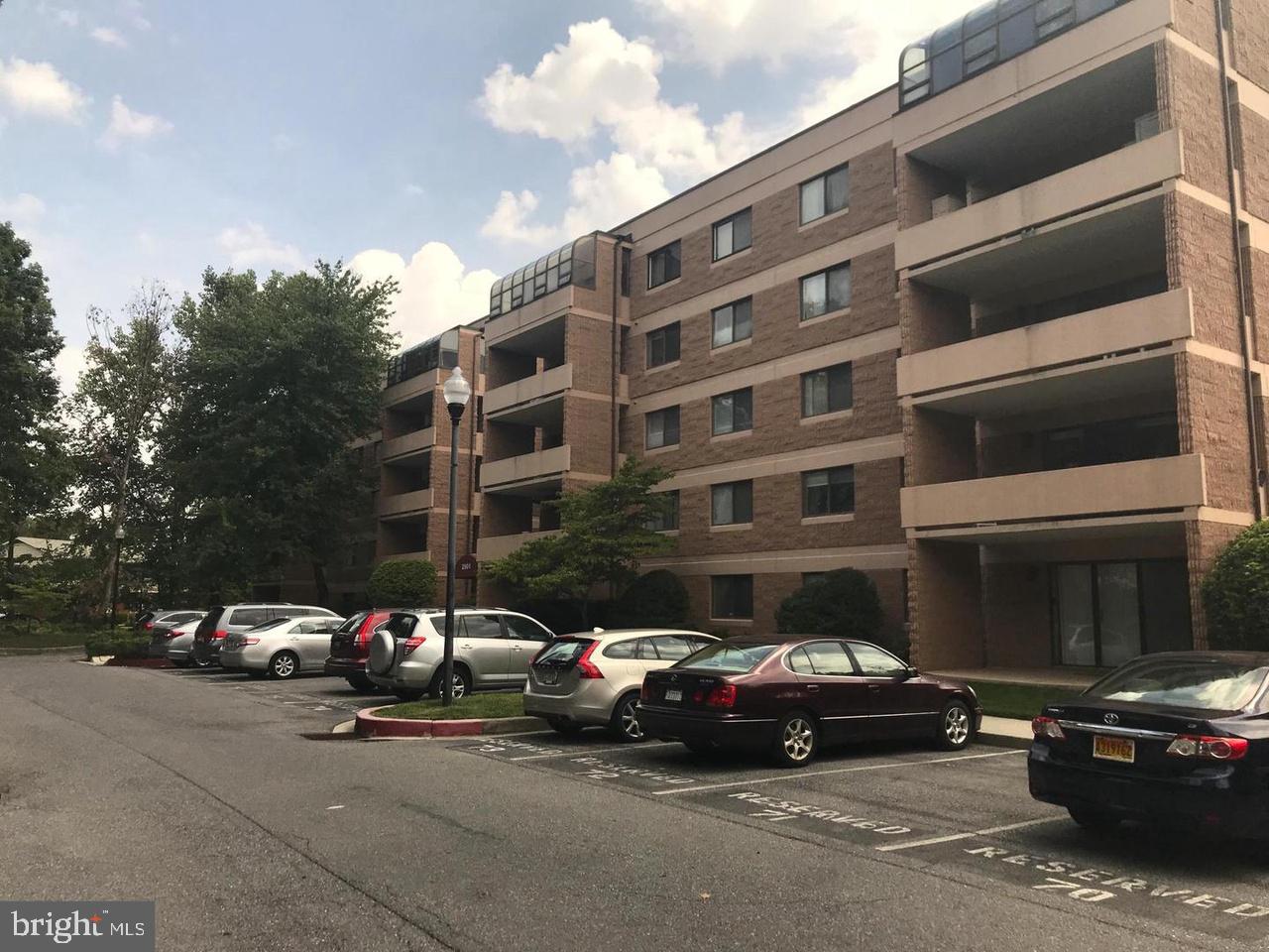 GREENSPRING - Residential Lease