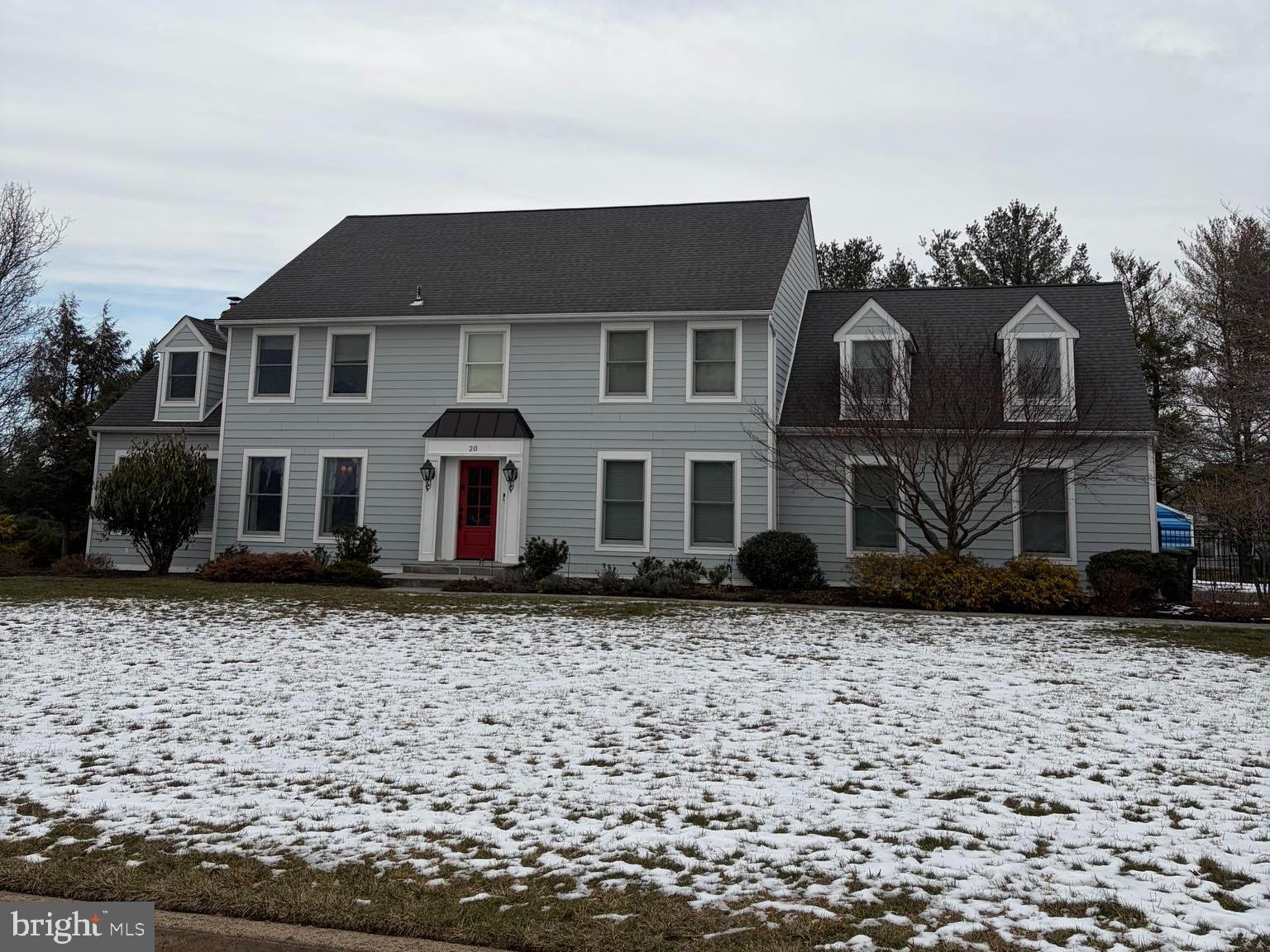 20 STANDING TREE CIRCLE