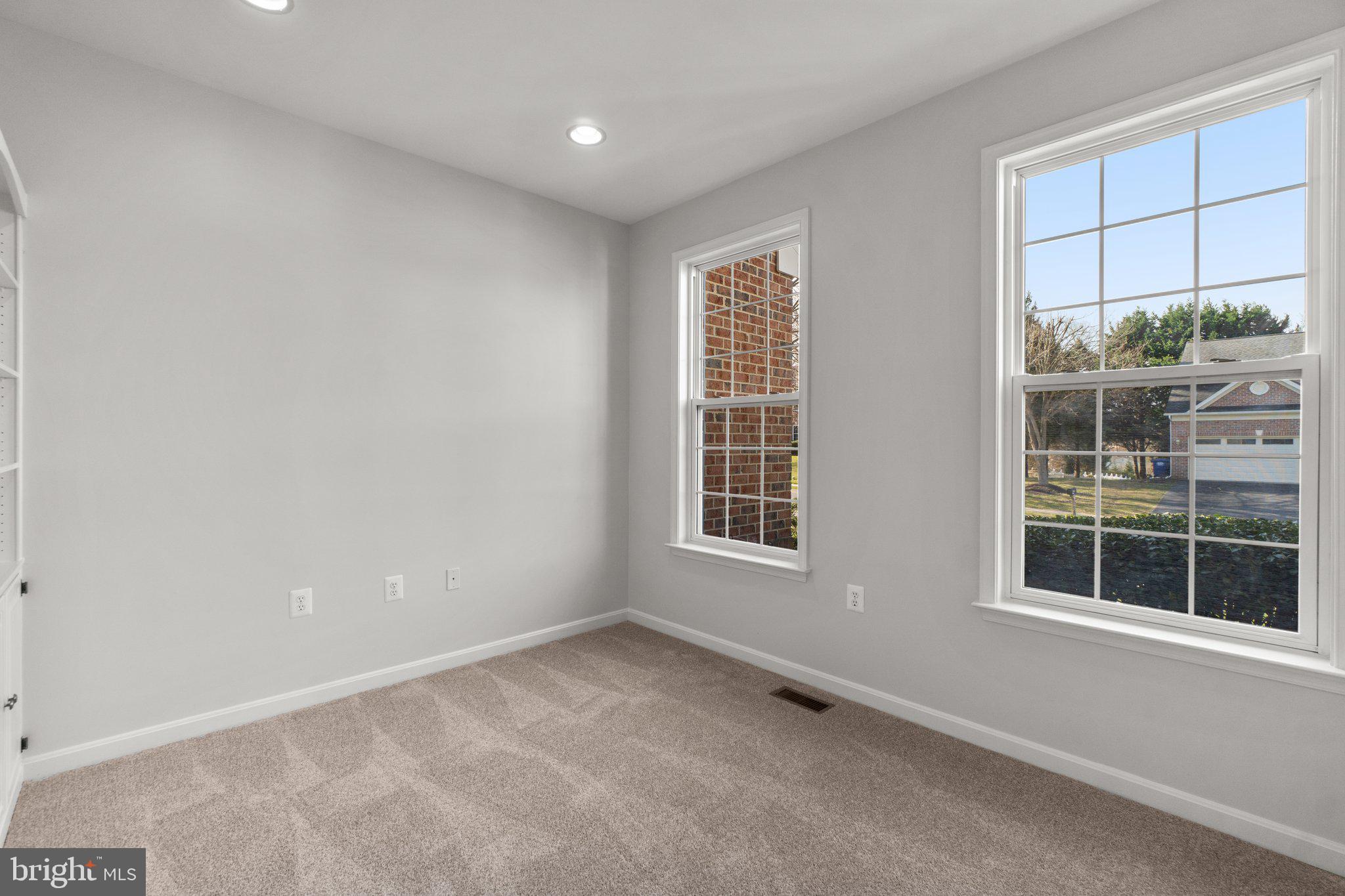 BRYNWOOD HILLS - Residential