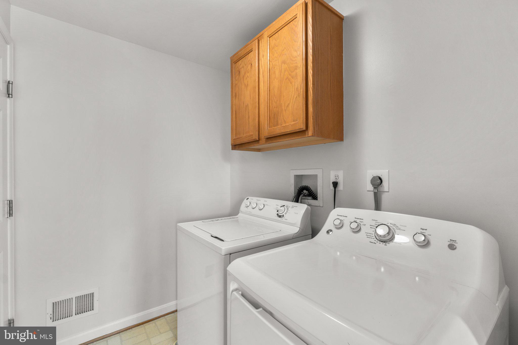 BRYNWOOD HILLS - Residential