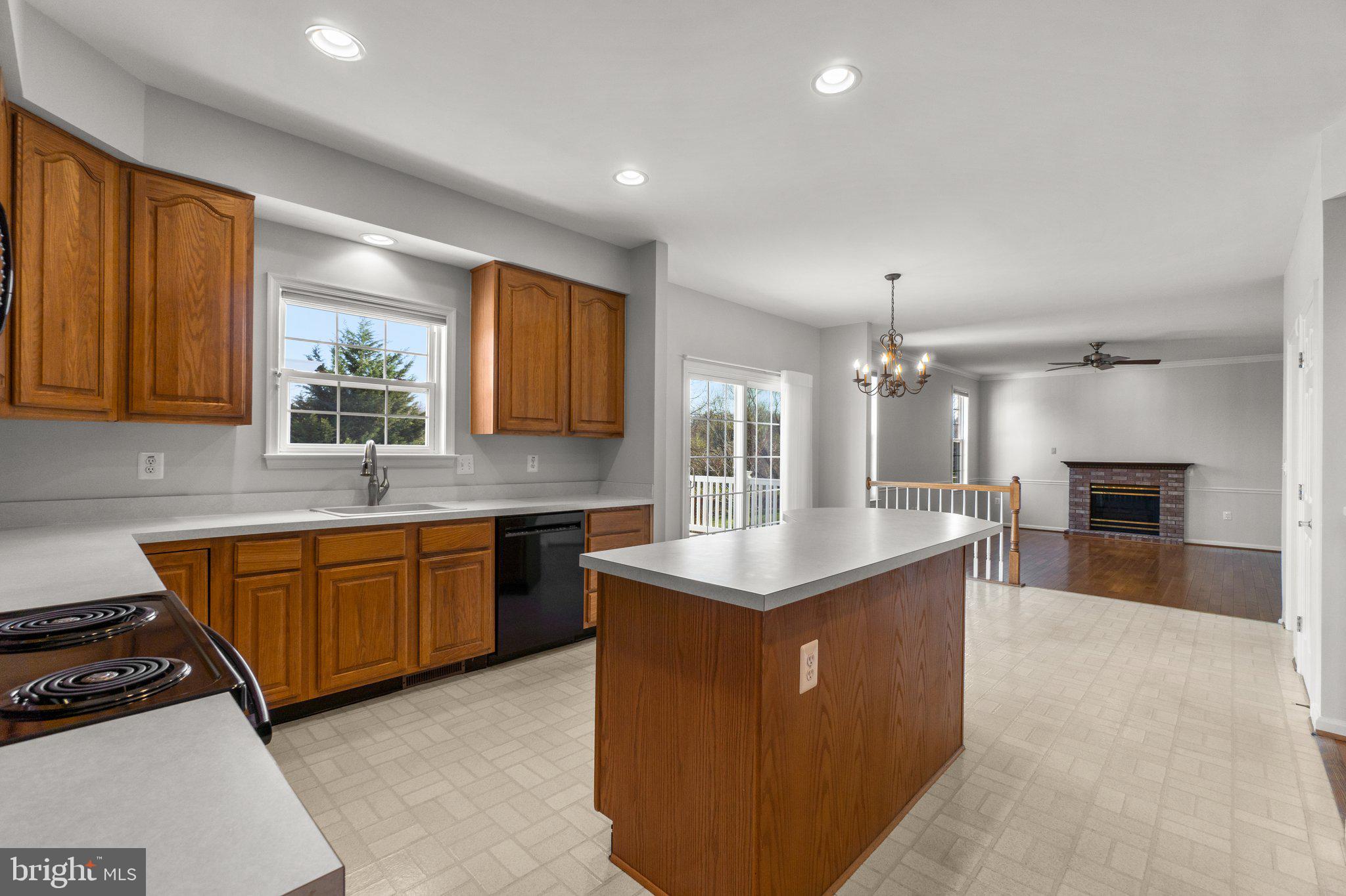 BRYNWOOD HILLS - Residential