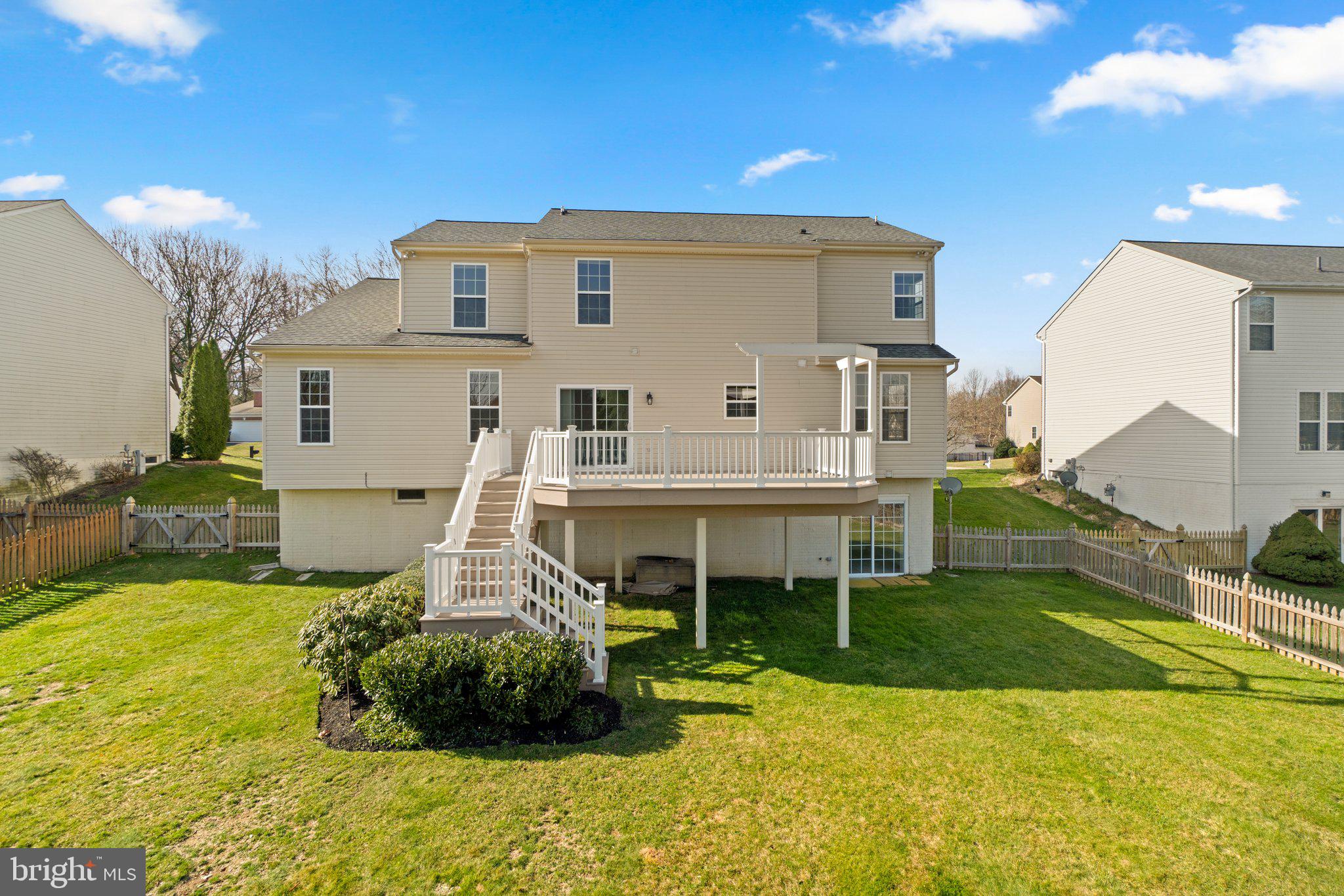 BRYNWOOD HILLS - Residential