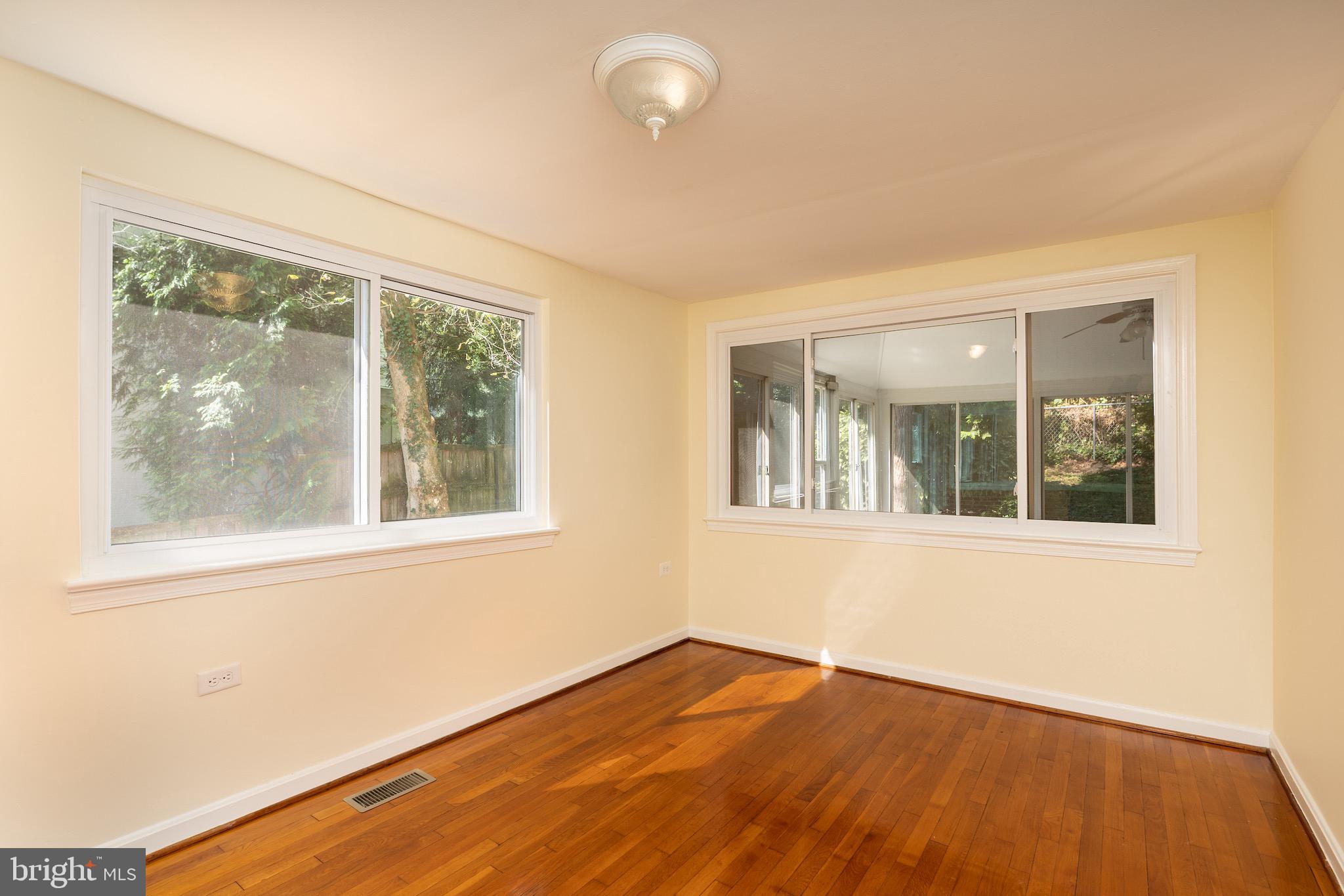 GLEN ECHO HEIGHTS - Residential Lease