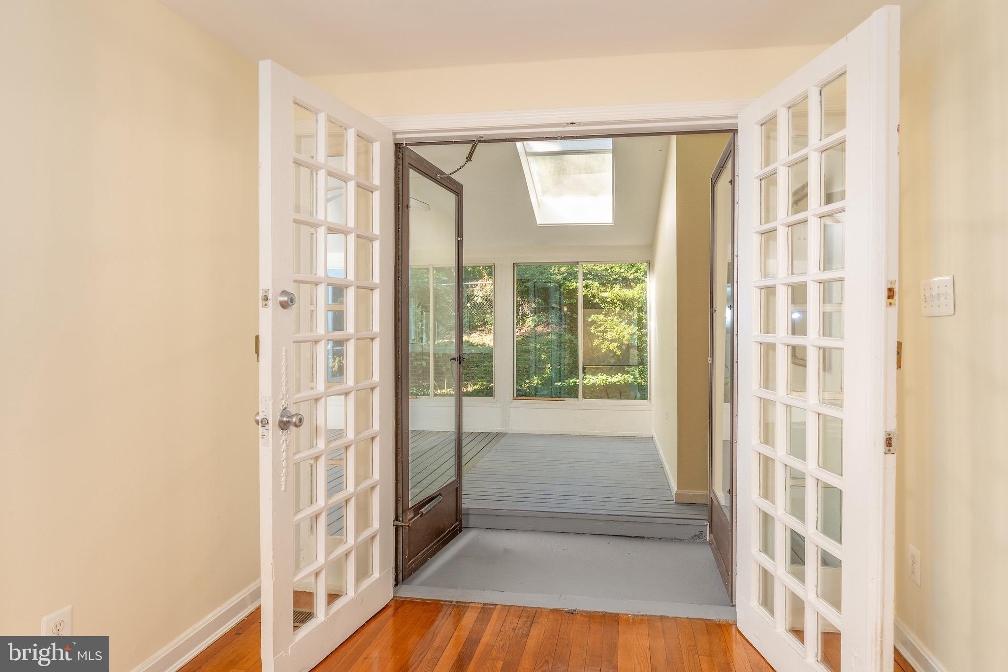 GLEN ECHO HEIGHTS - Residential Lease