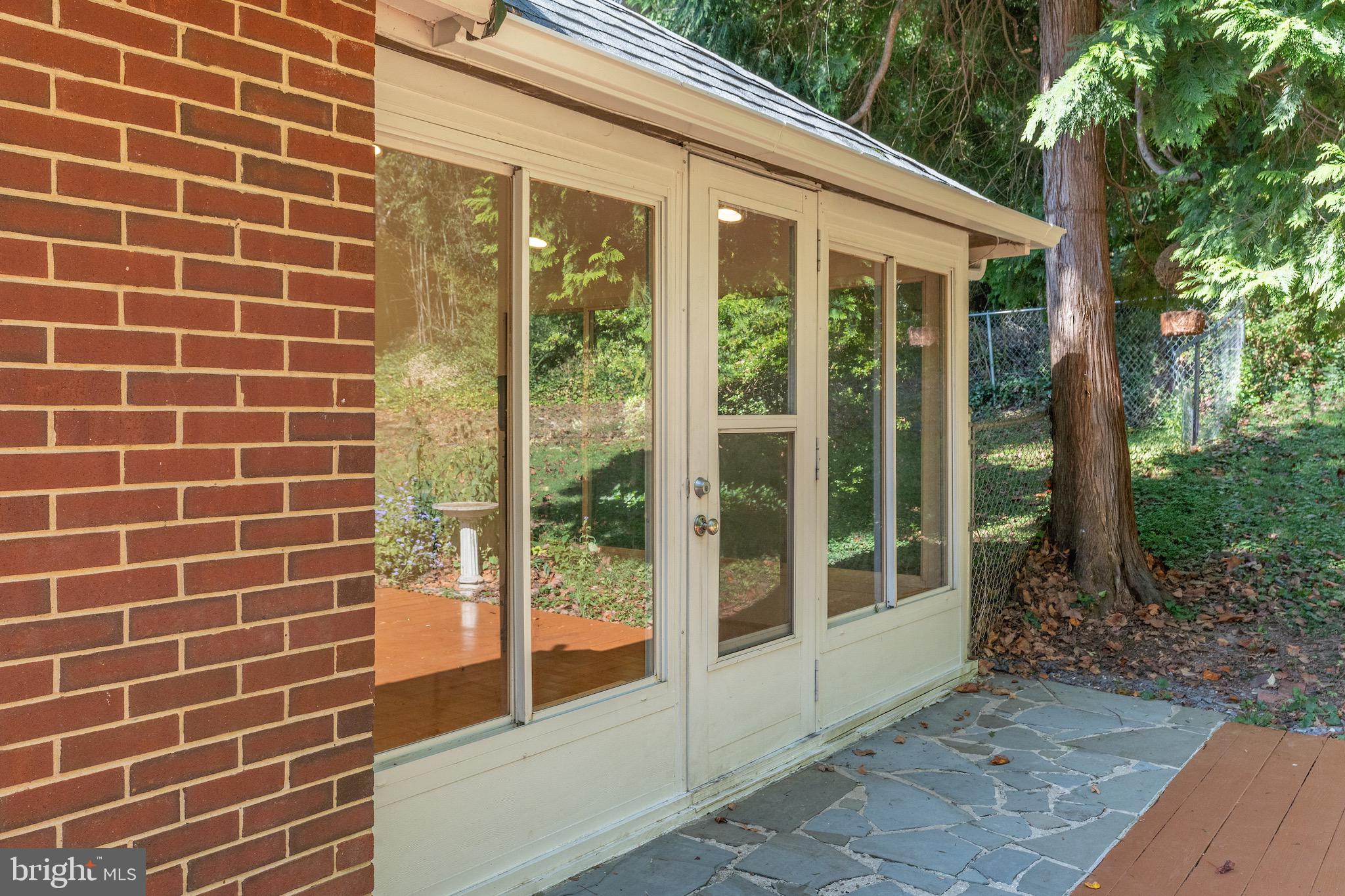 GLEN ECHO HEIGHTS - Residential Lease