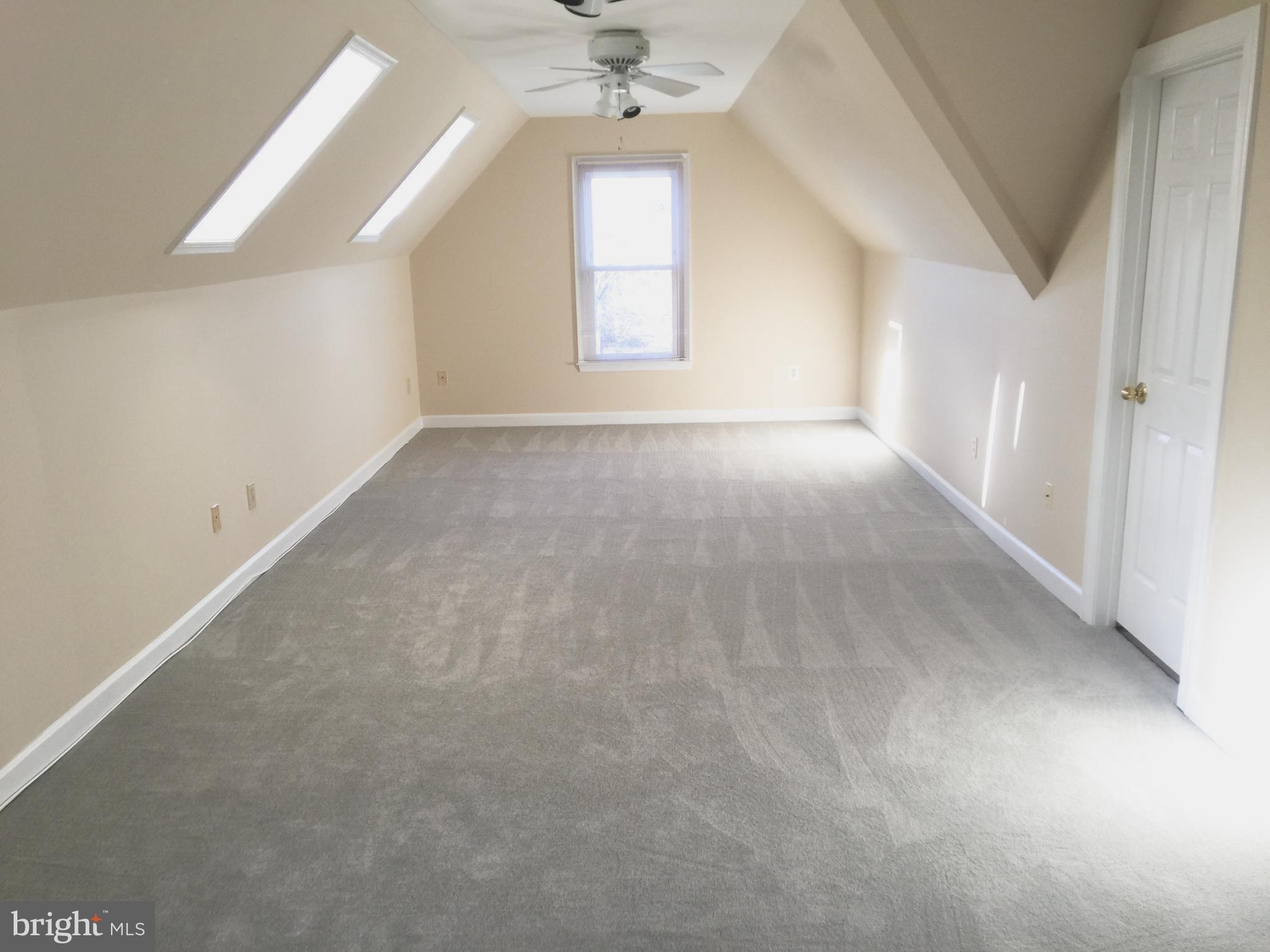 PT ROCKVILLE OUT RES. 3 - Residential Lease