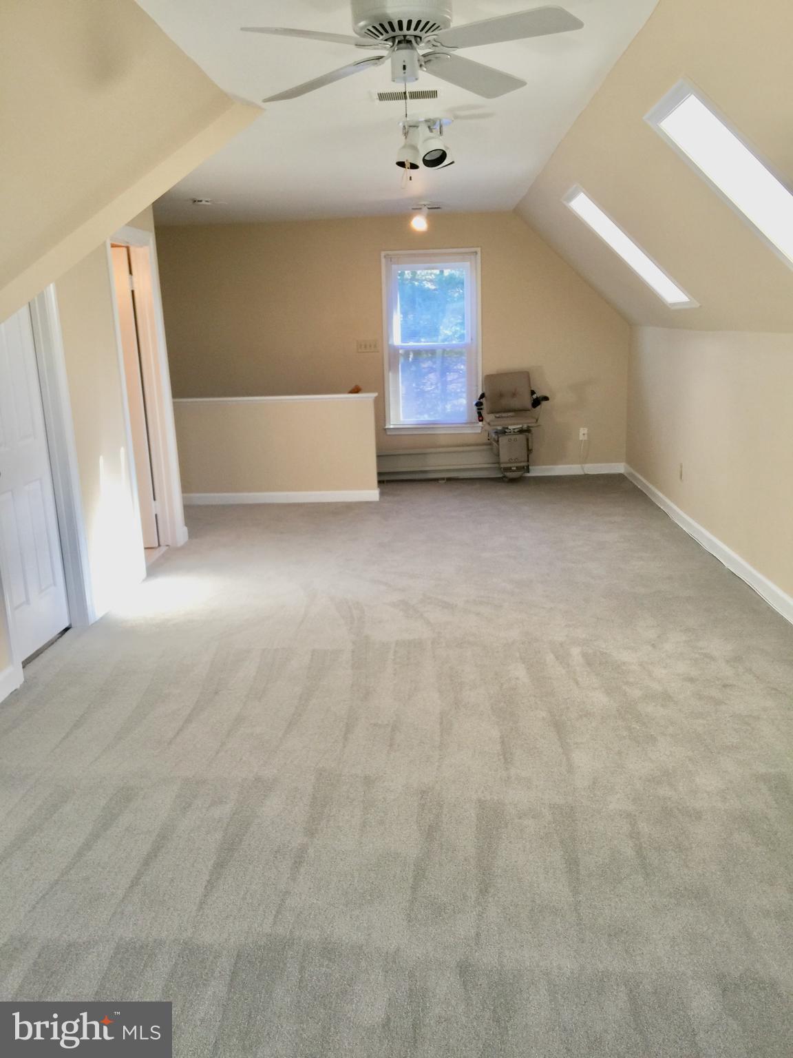 PT ROCKVILLE OUT RES. 3 - Residential Lease