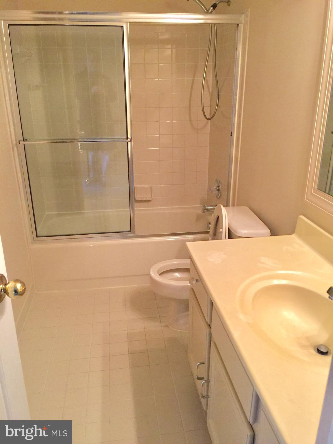 PT ROCKVILLE OUT RES. 3 - Residential Lease