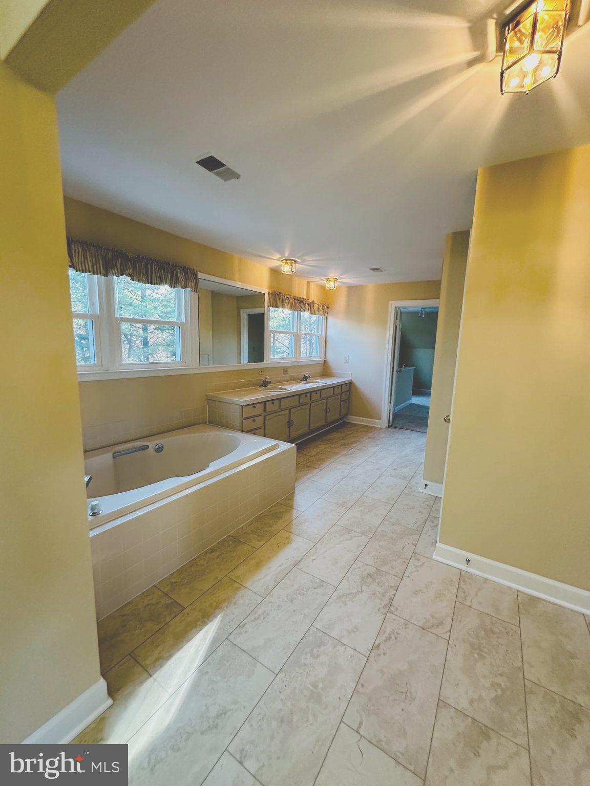 PT ROCKVILLE OUT RES. 3 - Residential Lease