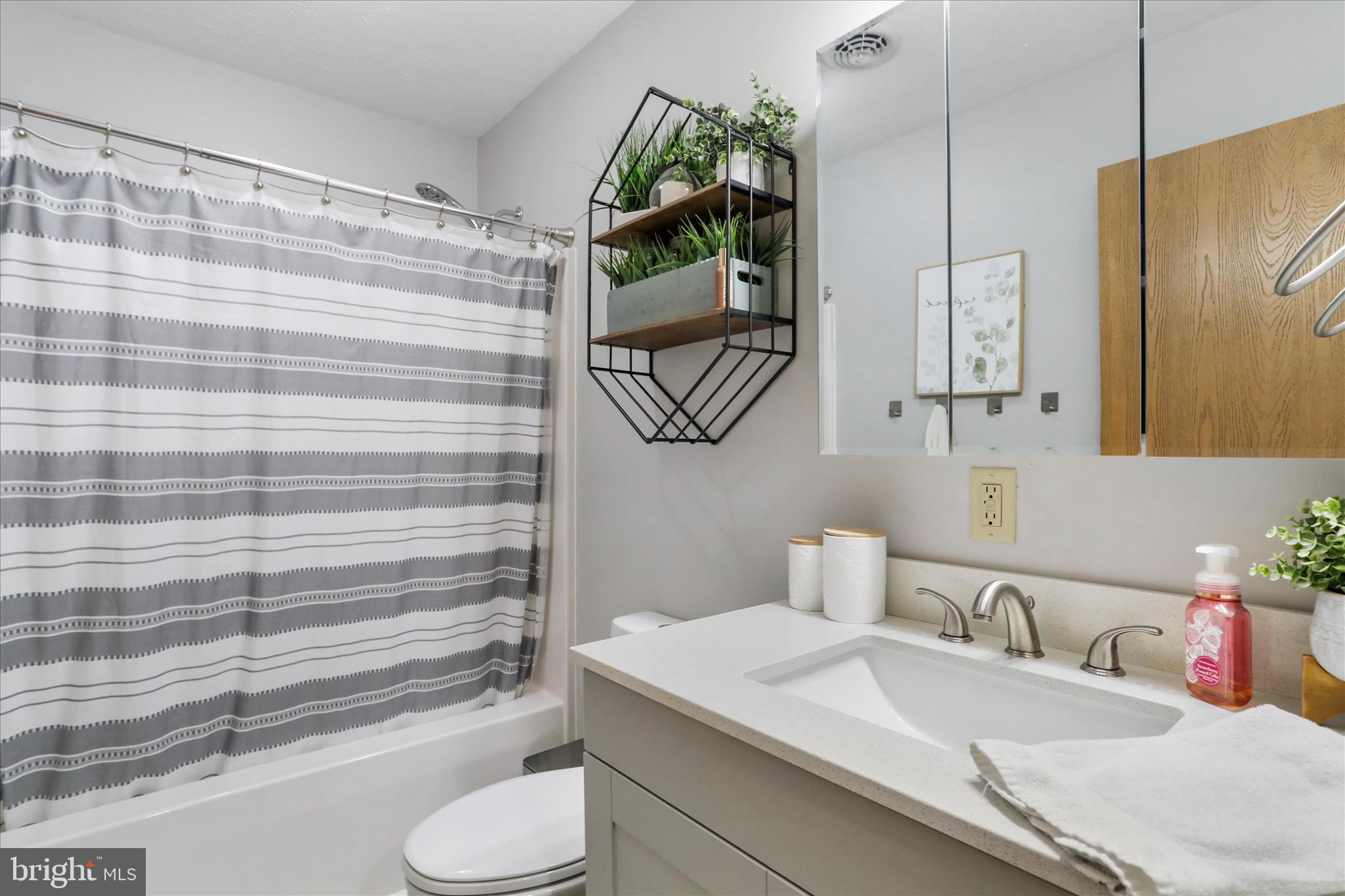 QUAIL VALLEY - Residential